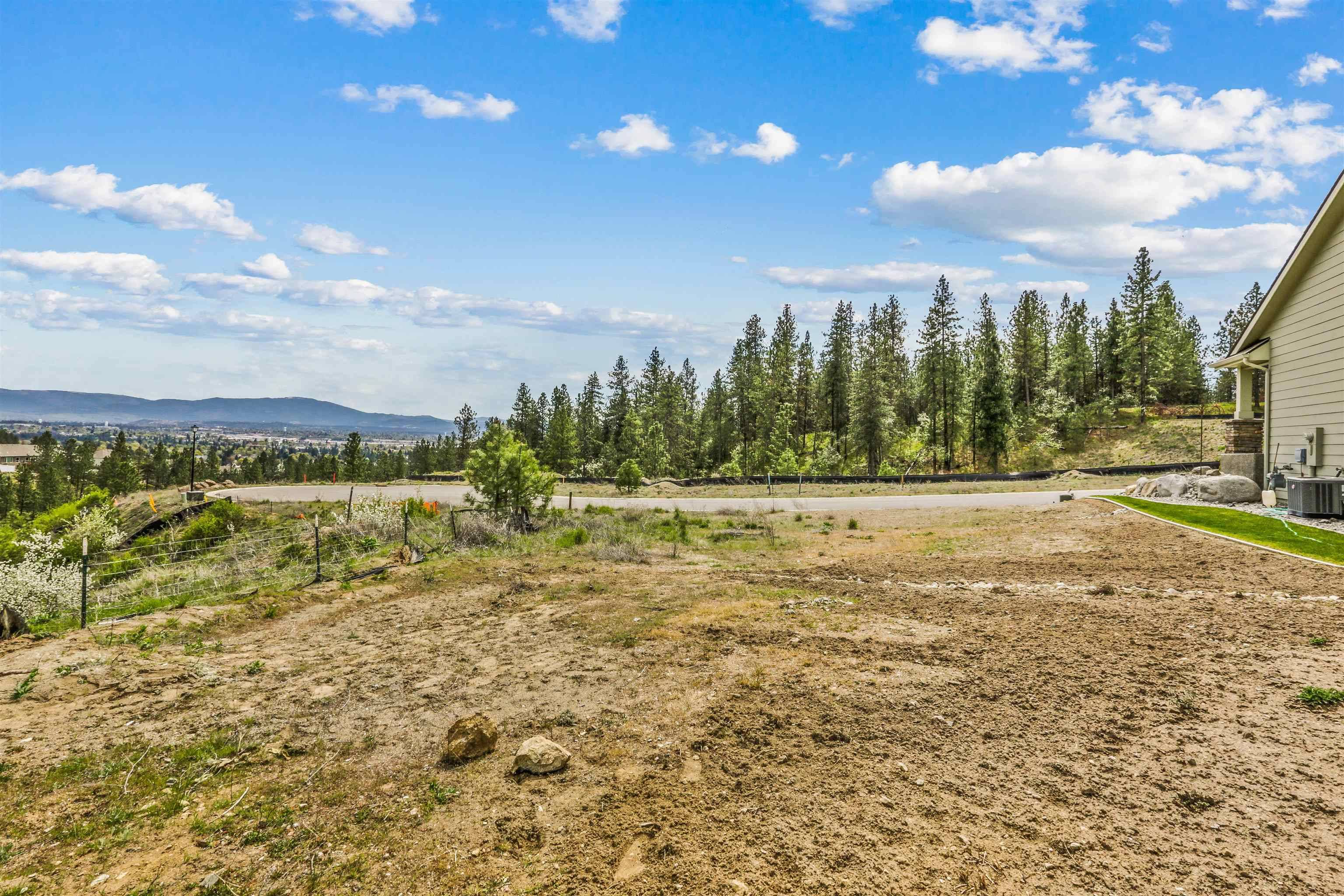 5104 N Scenic Ln, Spokane, WA 99212