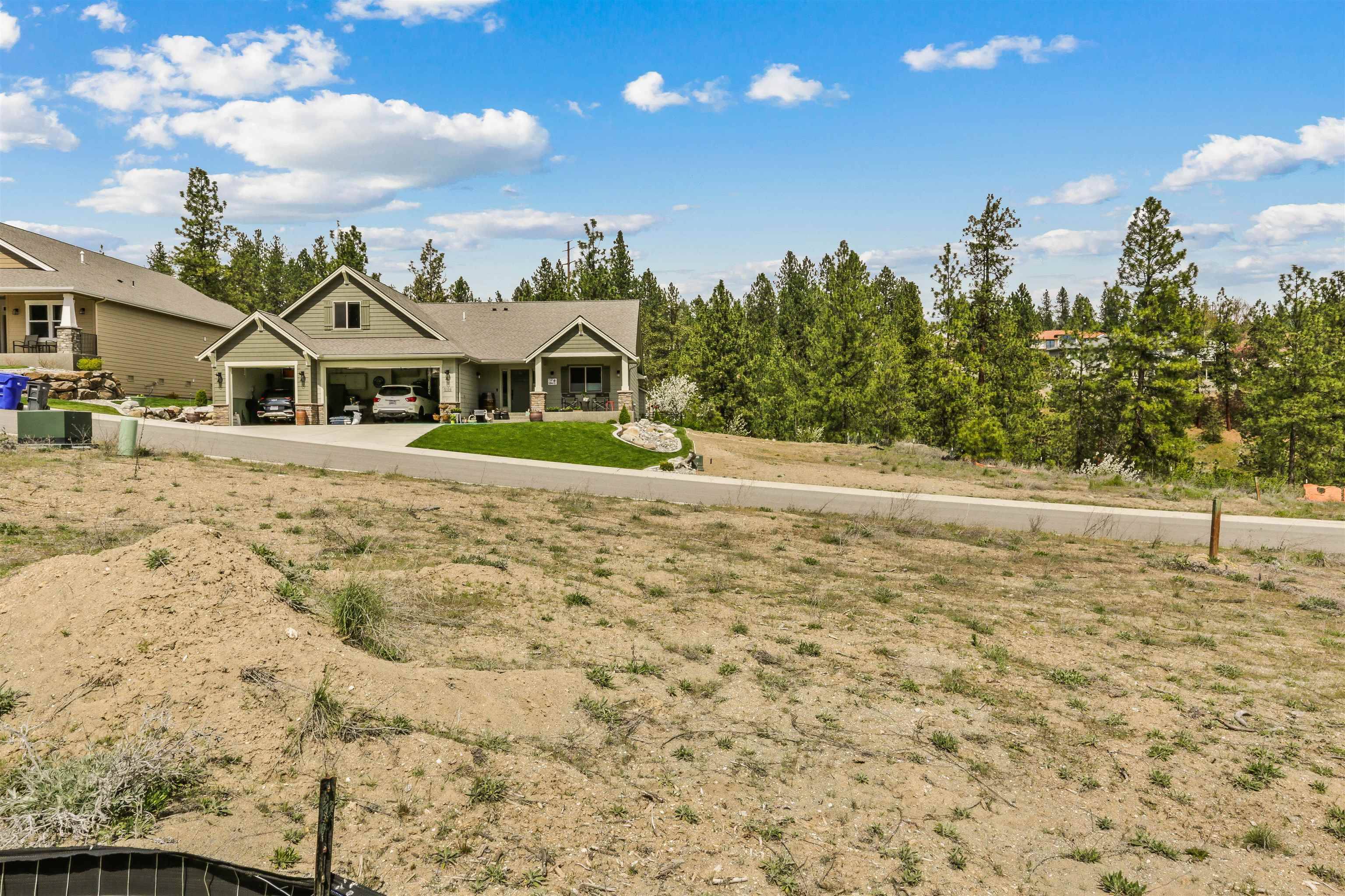 5105 N Scenic Ln, Spokane, WA 99212