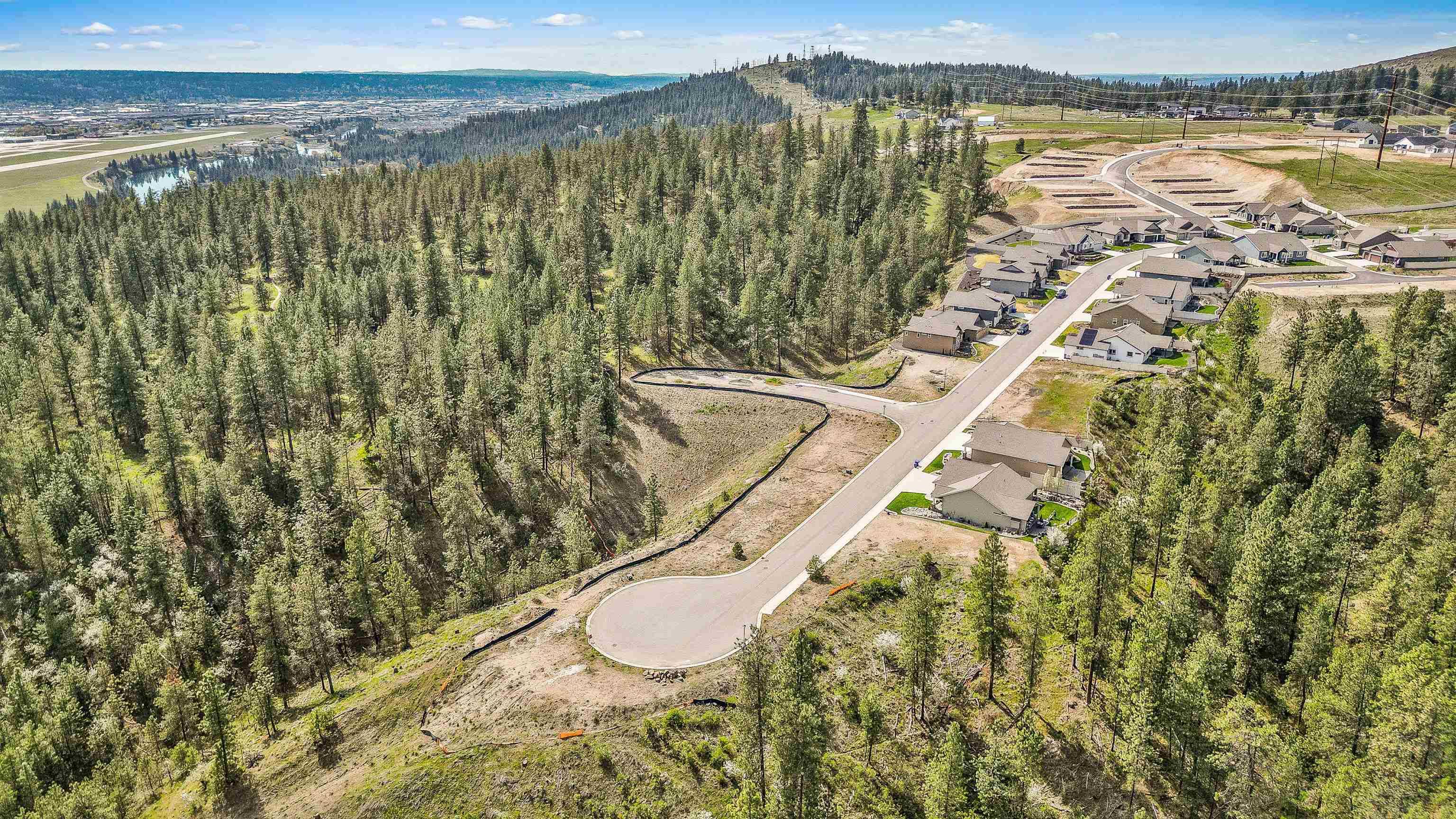 5111 N Scenic Ln, Spokane, WA 99212