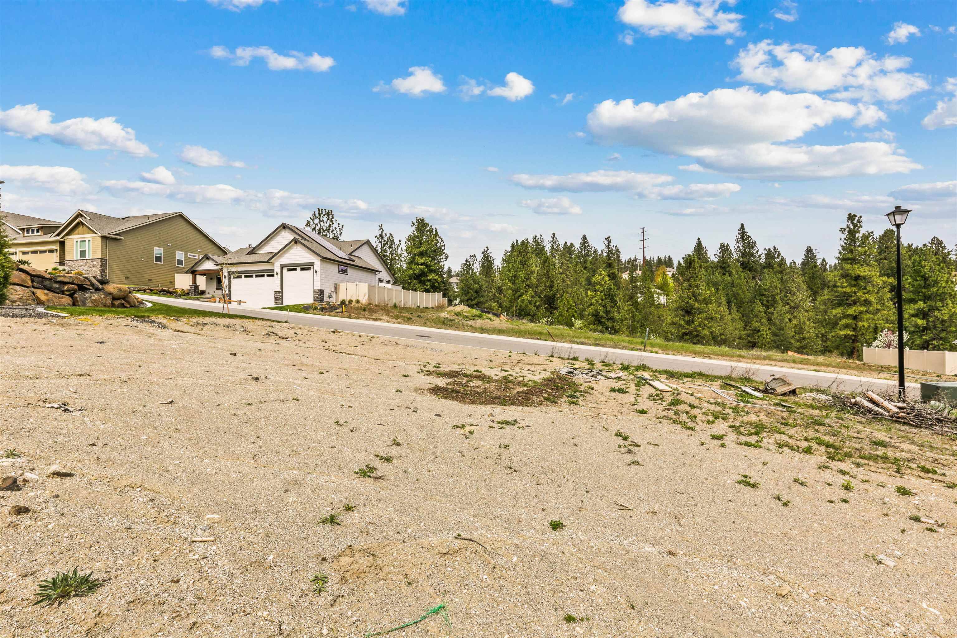 5111 N Scenic Ln, Spokane, WA 99212