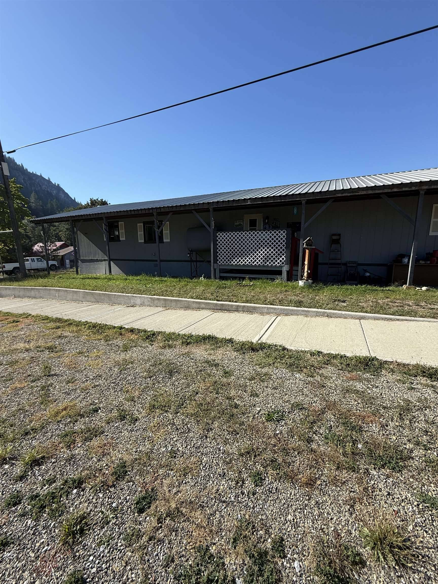 500 South Ave, Northport, WA 99157
