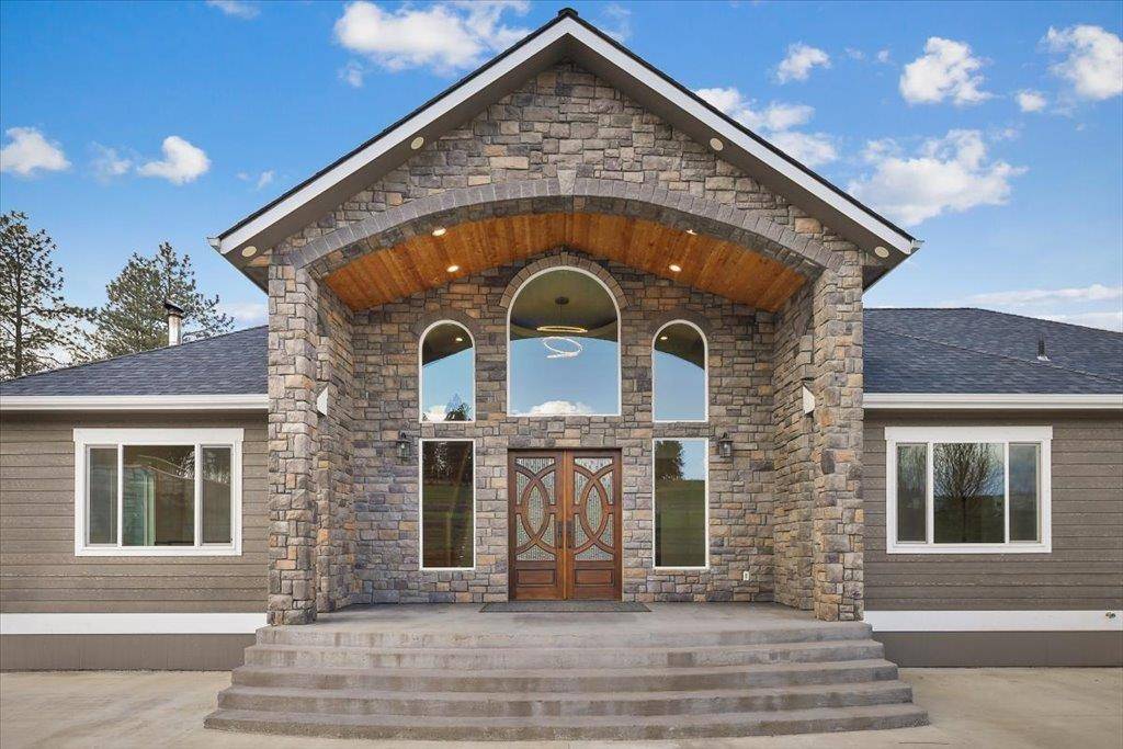 6313 E Bigelow Gulch Rd, Spokane, WA 99217