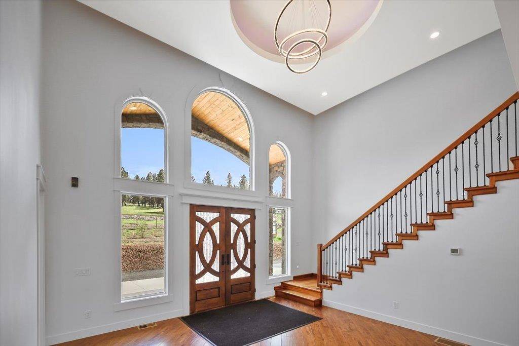 6313 E Bigelow Gulch Rd, Spokane, WA 99217