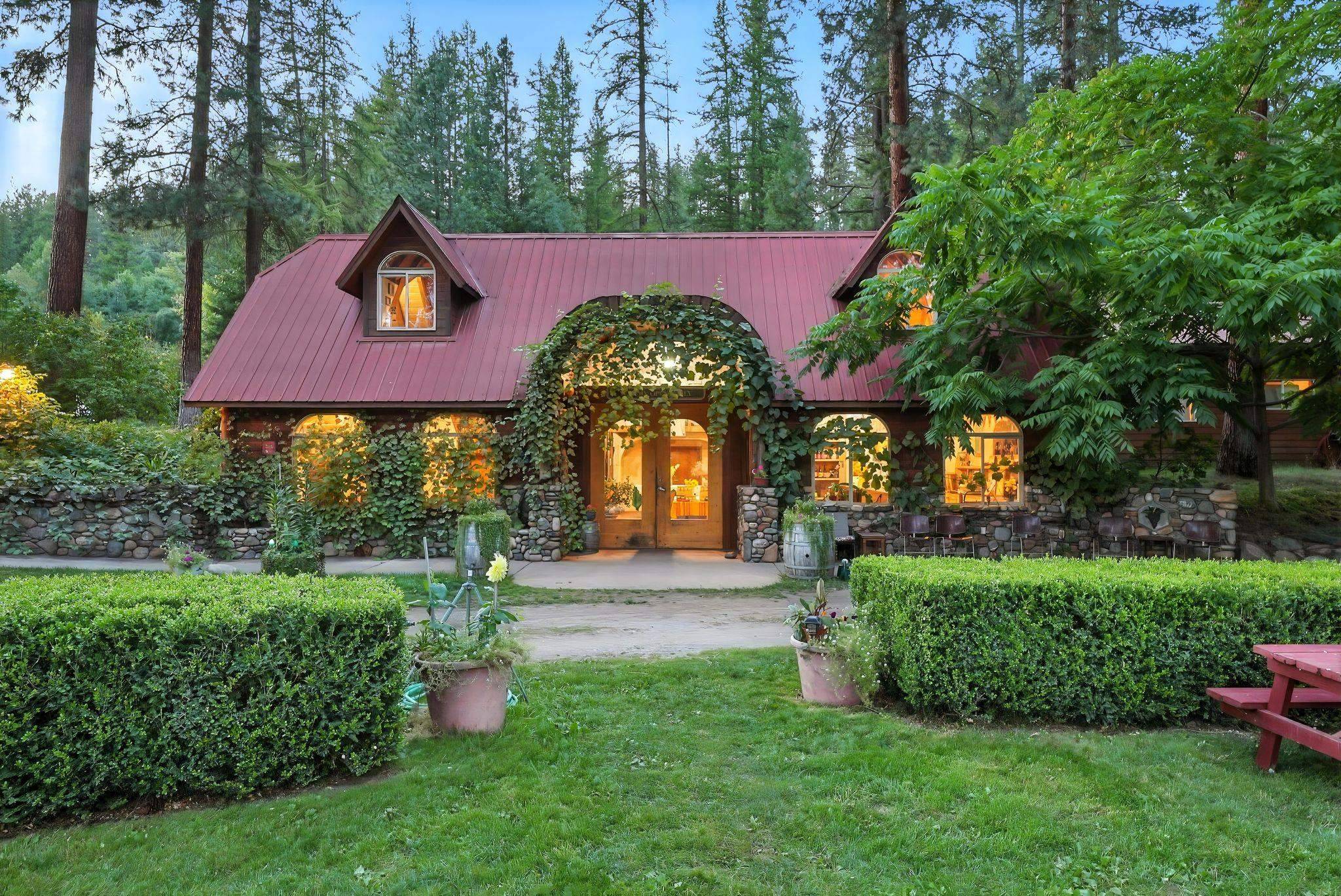 3752 Vineyard WAY, Kettle Falls, WA 99141
