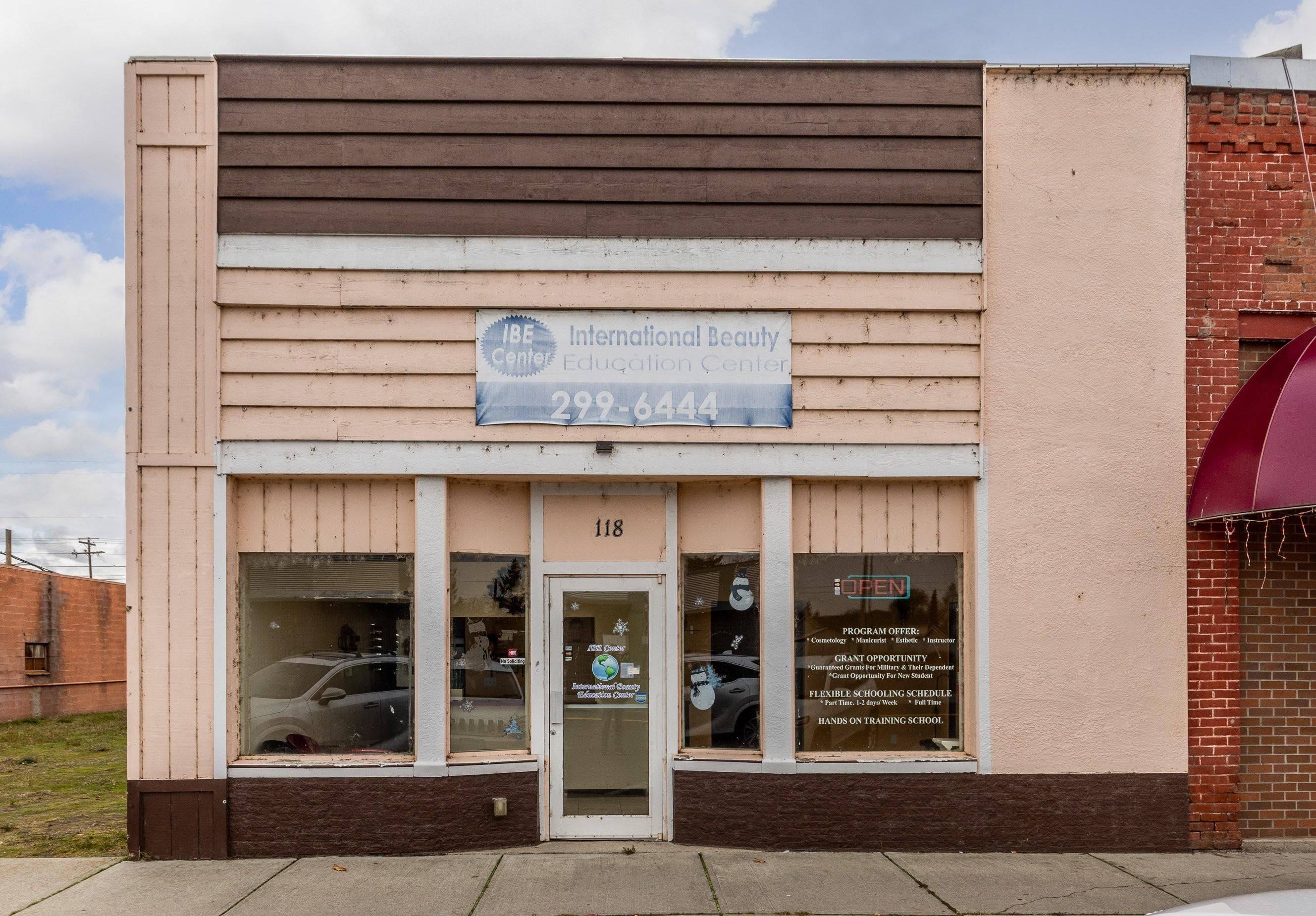118 E LAKE St, Medical Lake, WA 99022