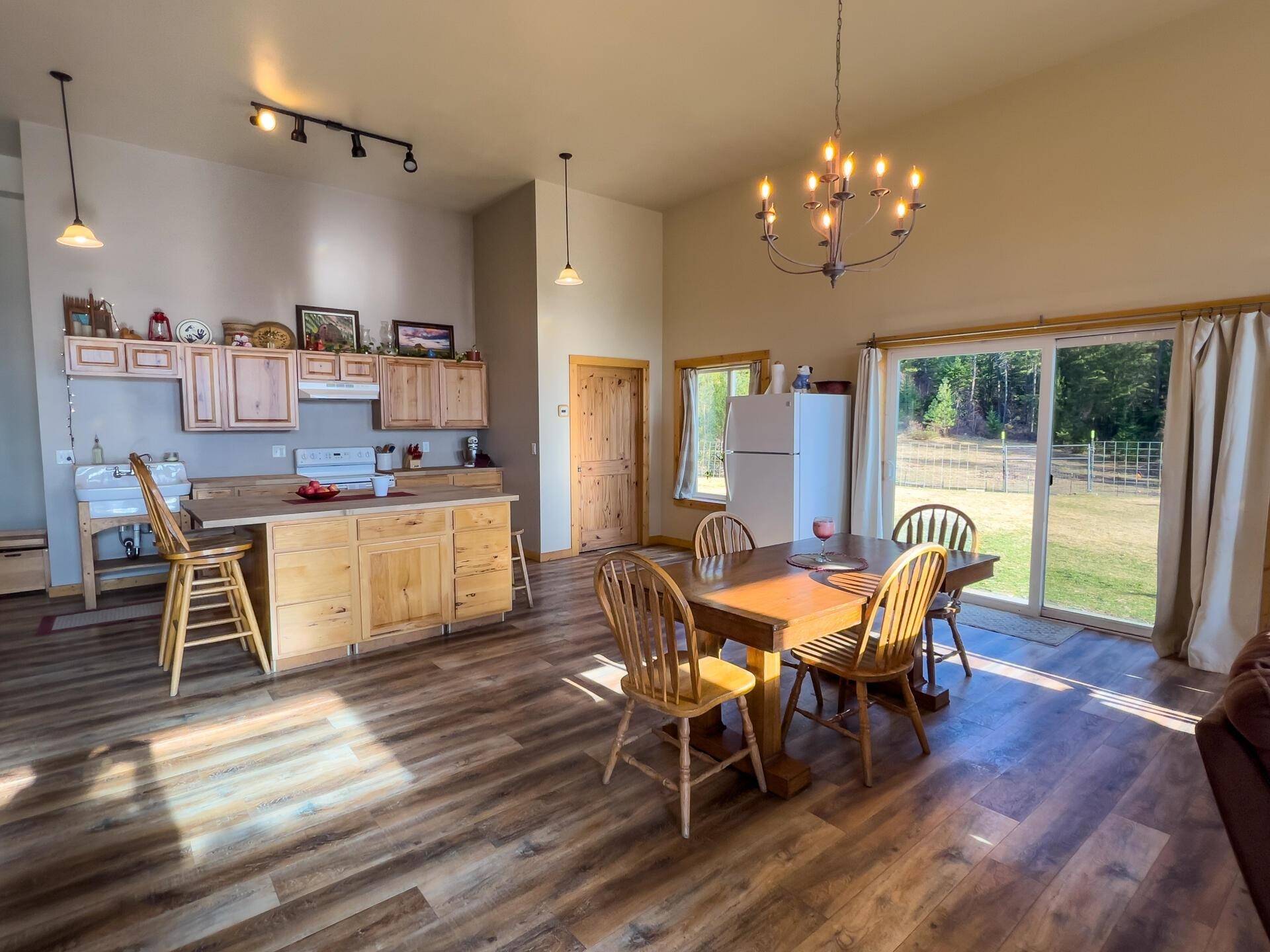 2559 United Copper Mine Rd #F, Chewelah, WA 99109