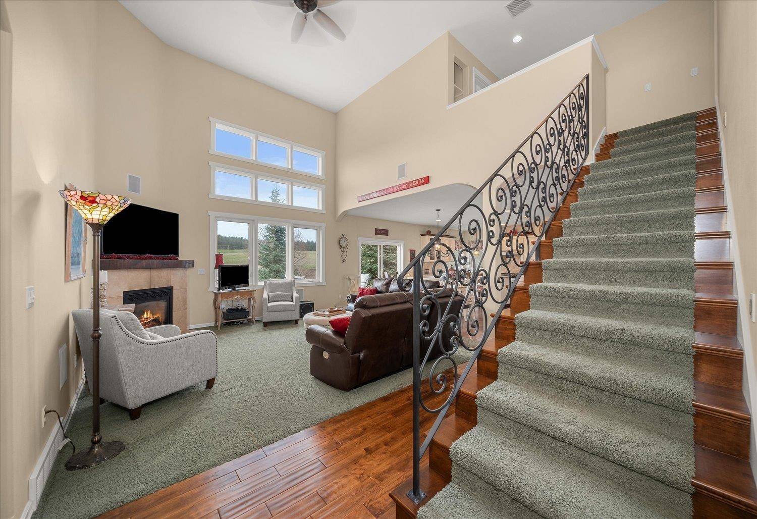 9903 E Peone Landing Ln, Mead, WA 99021