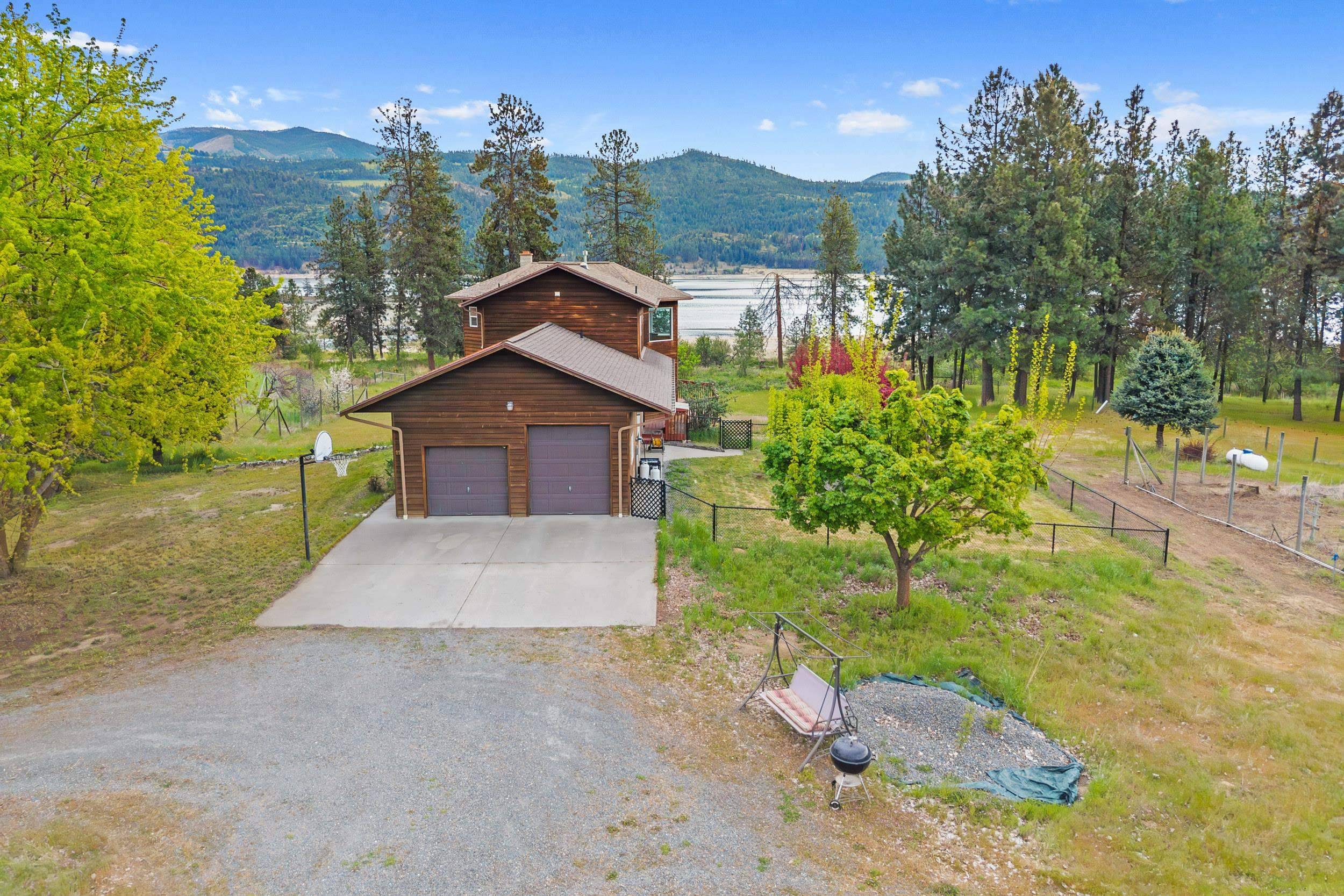 11 Echo Cove Rd, Kettle Falls, WA 99141