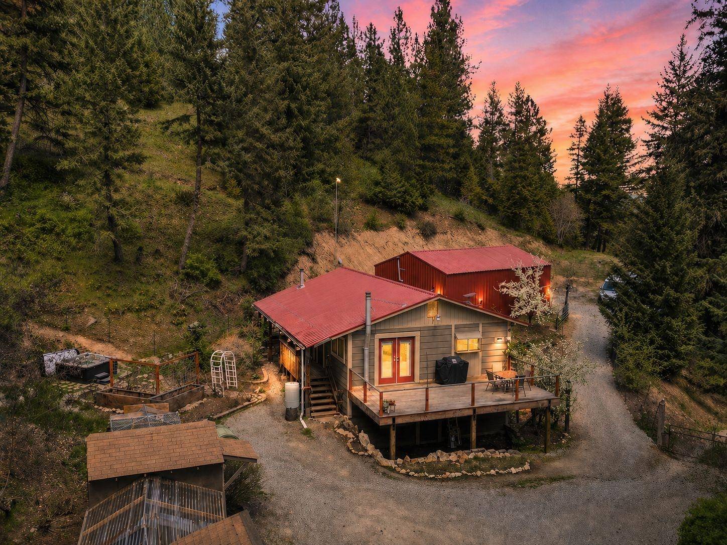 22707 E Lakeview Rd, Newman Lake, WA 99025