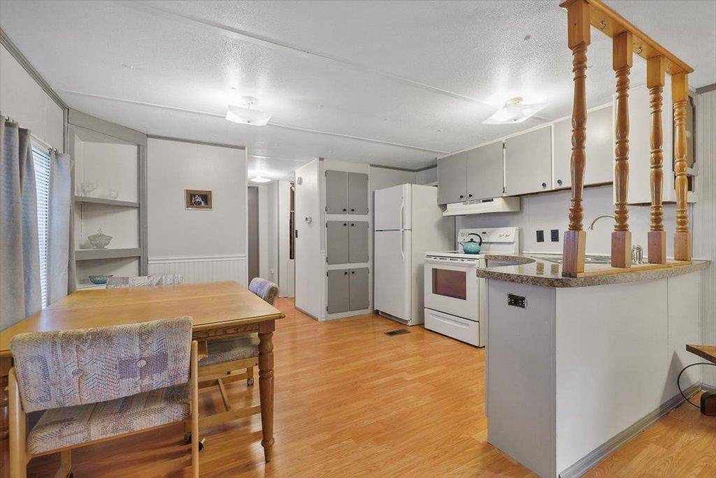 24807 E Trent Ave #13, Newman Lake, WA 99025