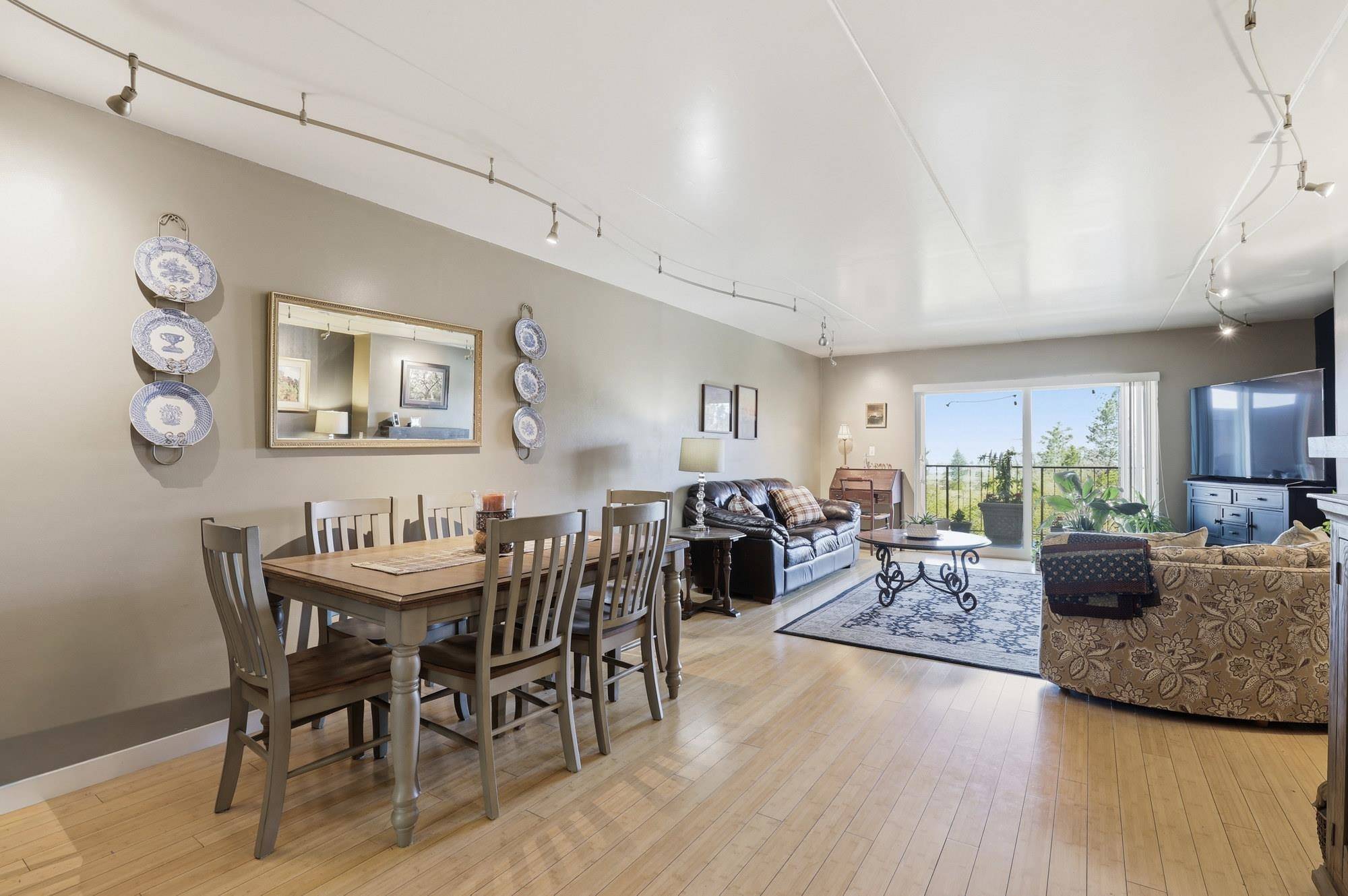 136 E Rockwood Blvd #303, Spokane, WA 99202
