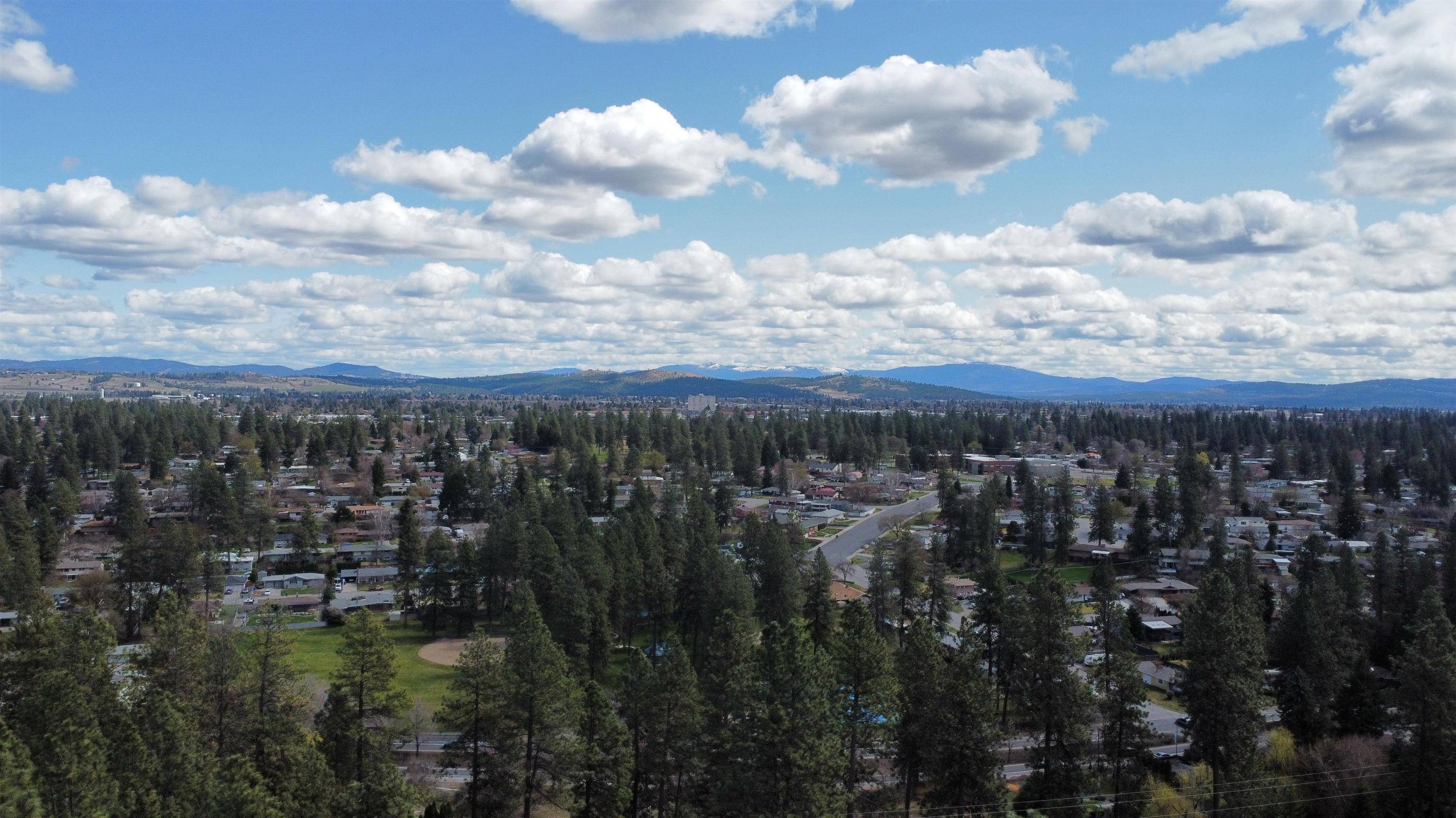 7520 N CEDAR Rd, Spokane, WA 99208