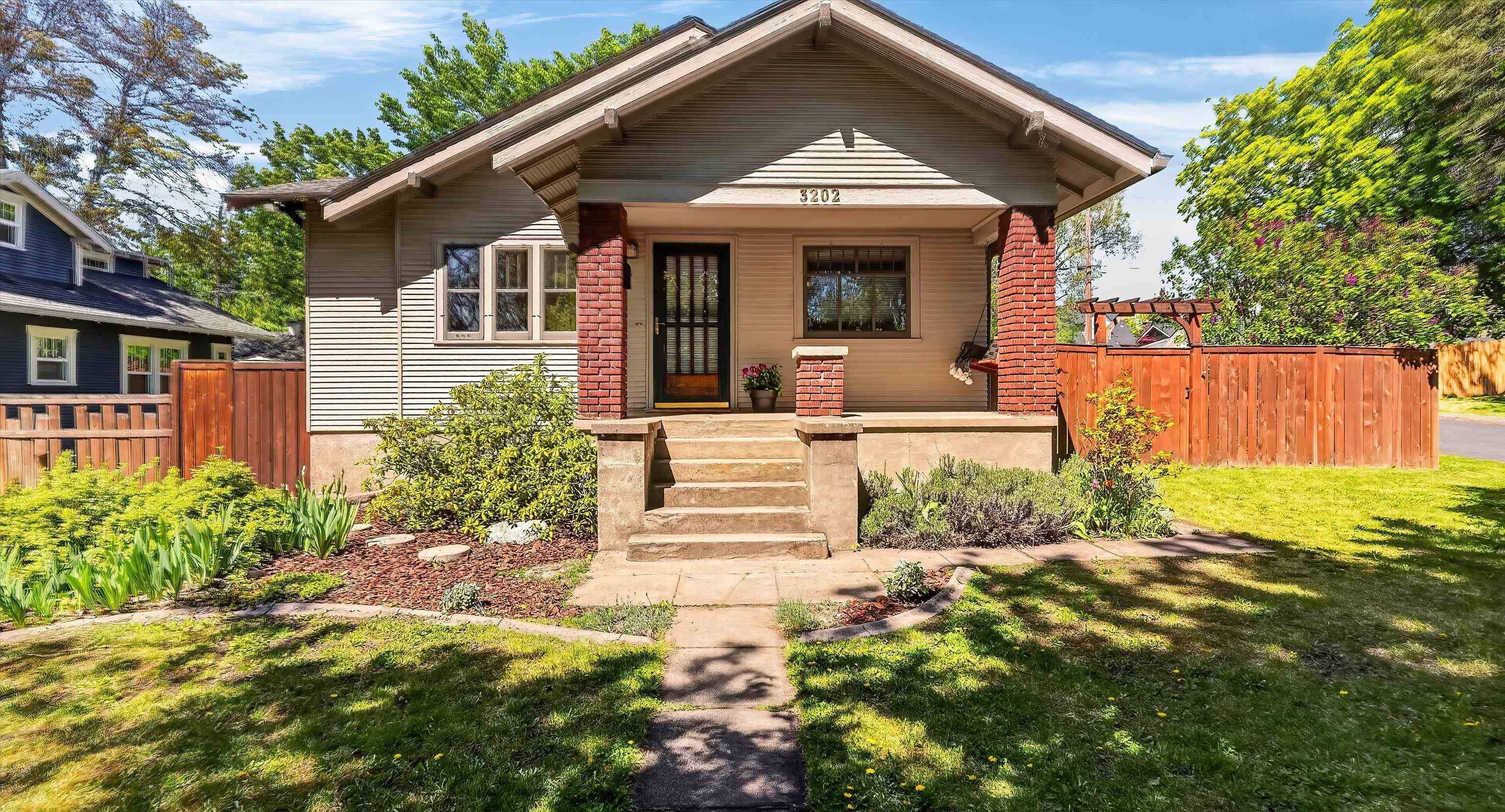 3202 W Kiernan Ave, Spokane, WA 99205