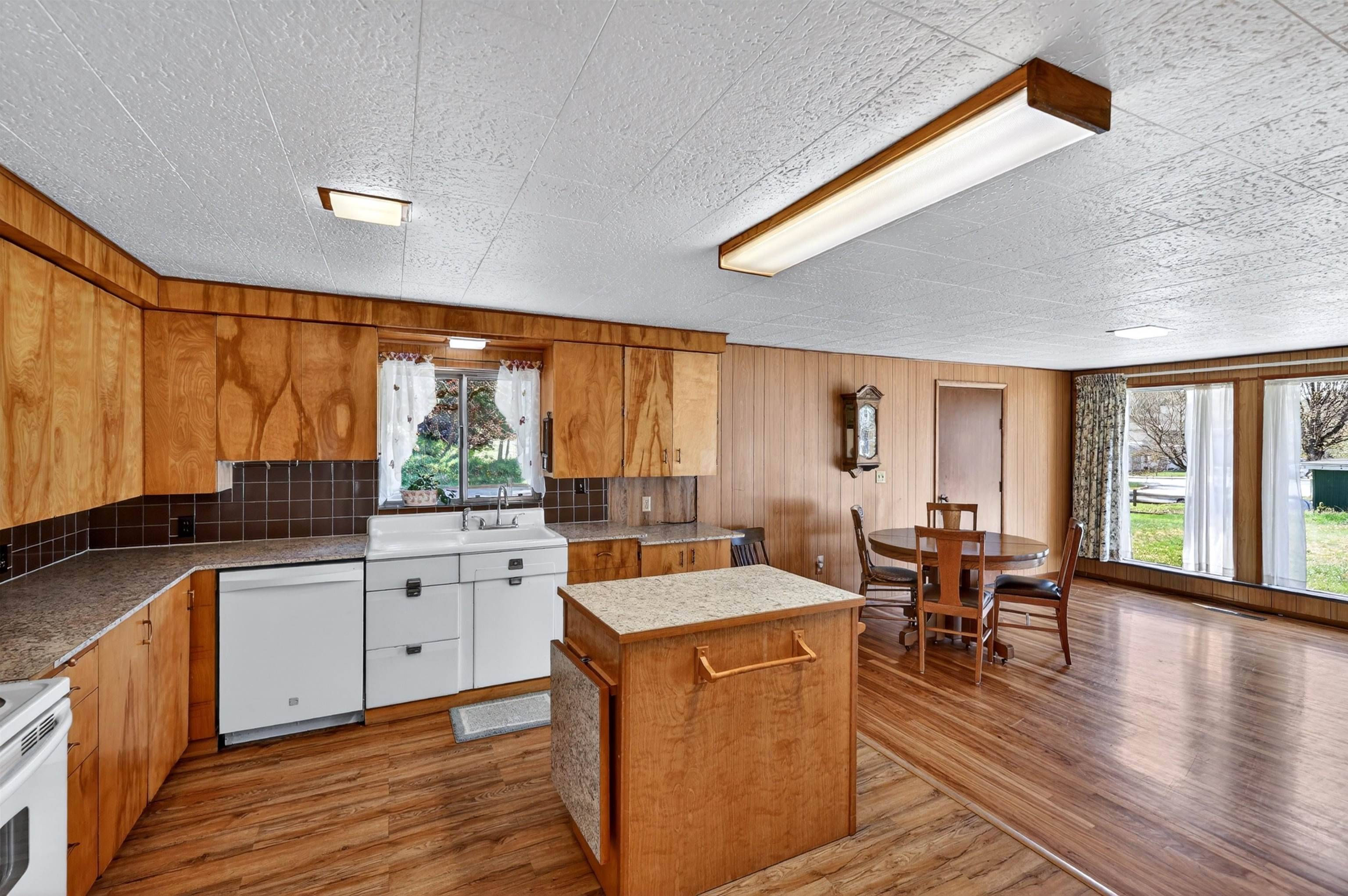 319 N Cass Ave, Newport, WA 99156