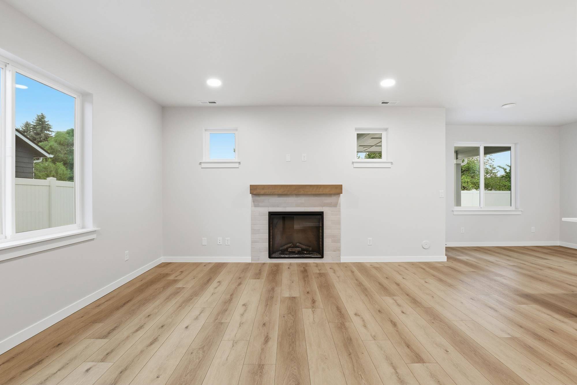 417 N Viewmont Ct #Middleton, Greenacres, WA 99016