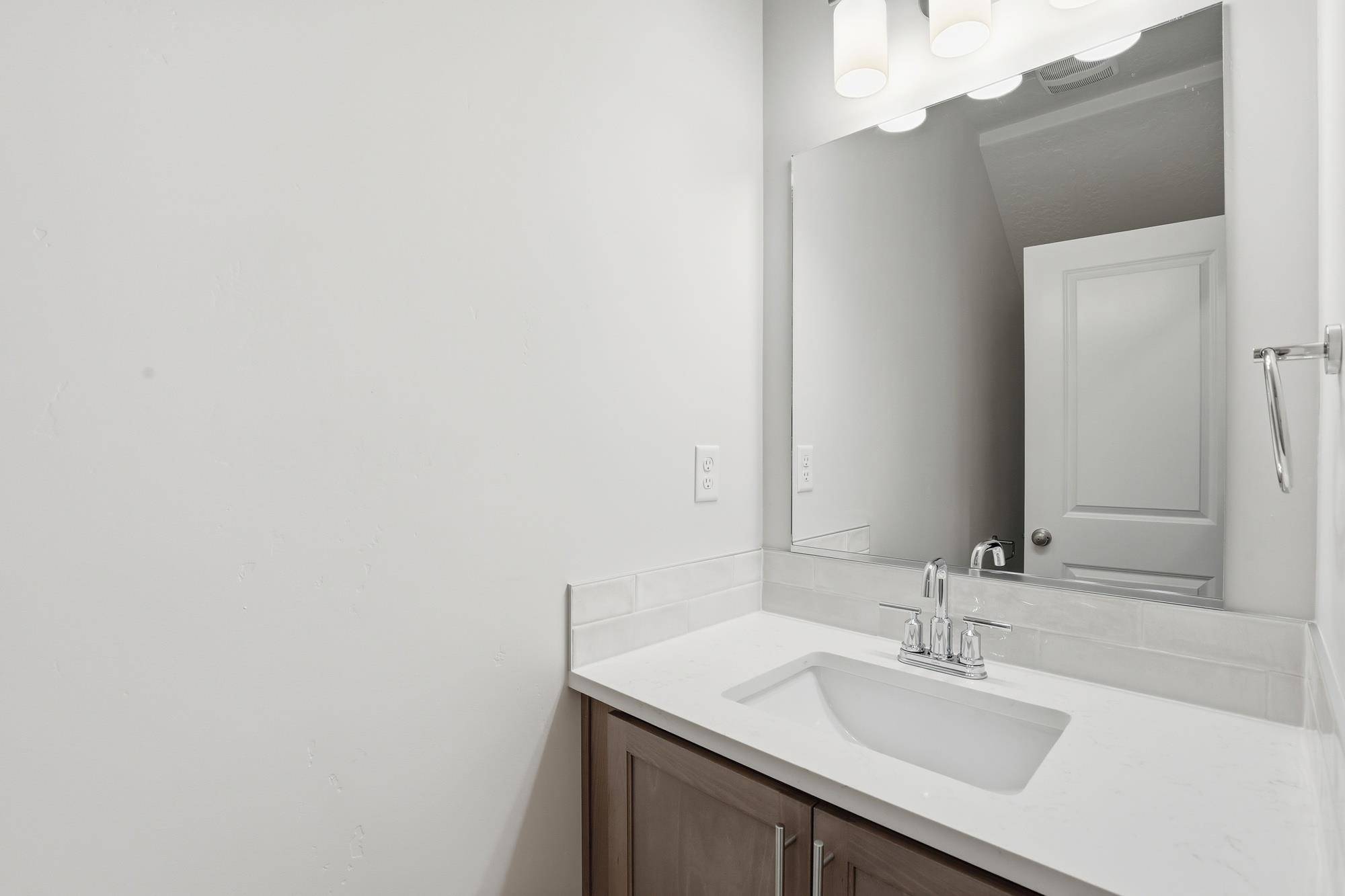 417 N Viewmont Ct #Middleton, Greenacres, WA 99016