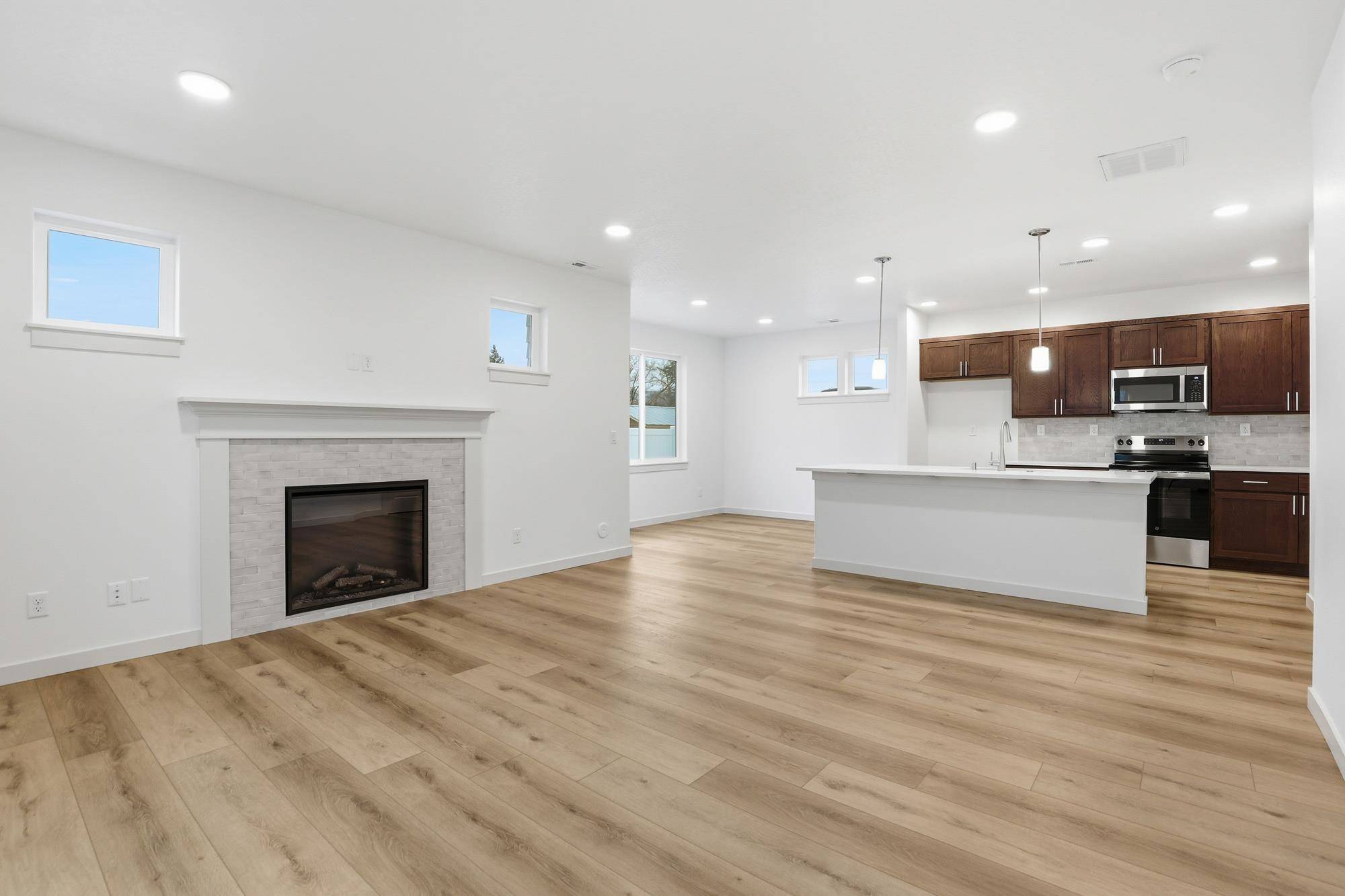 316 N Viewmont Ct #Middleton, Greenacres, WA 99016