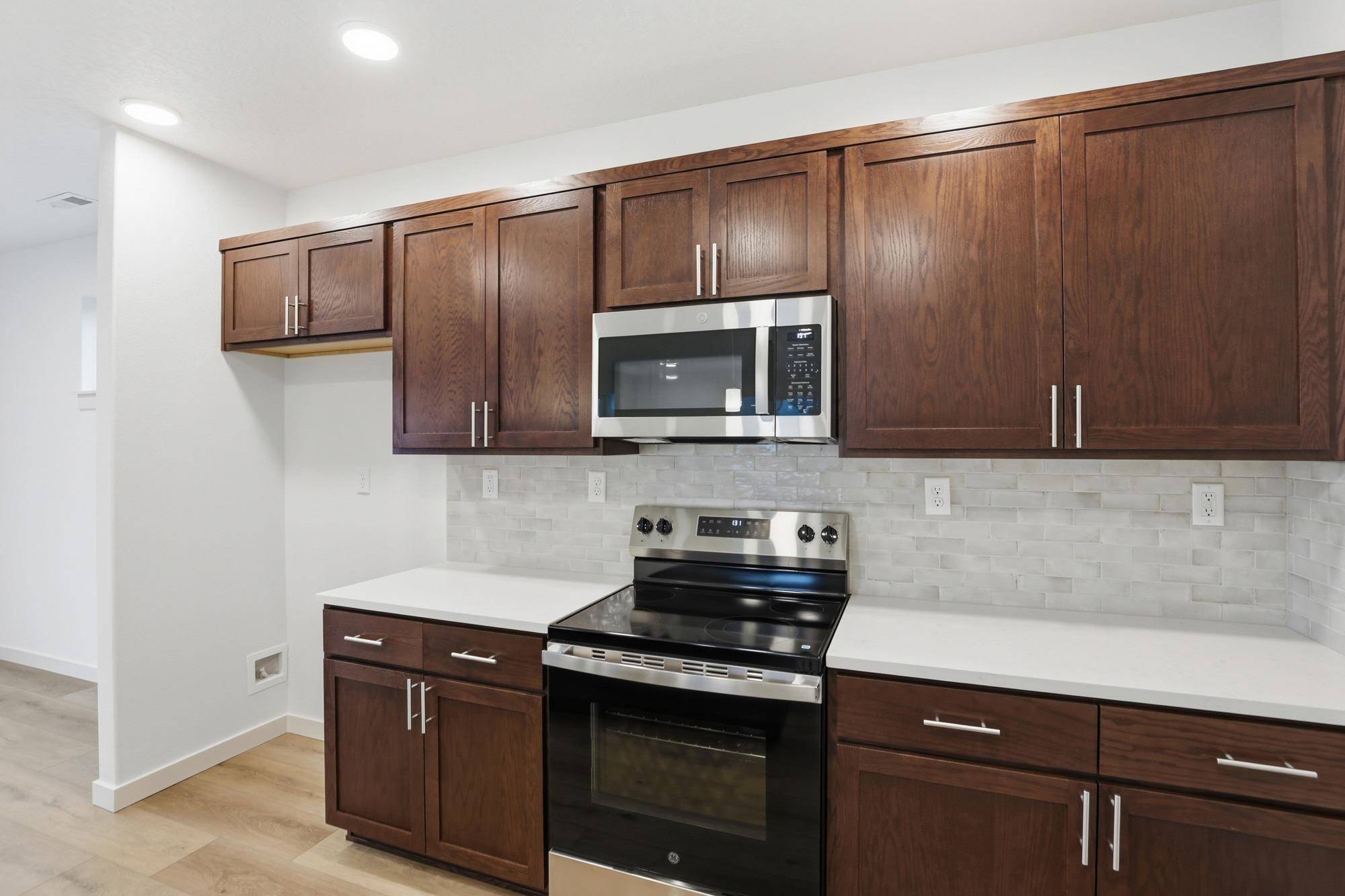 316 N Viewmont Ct #Middleton, Greenacres, WA 99016