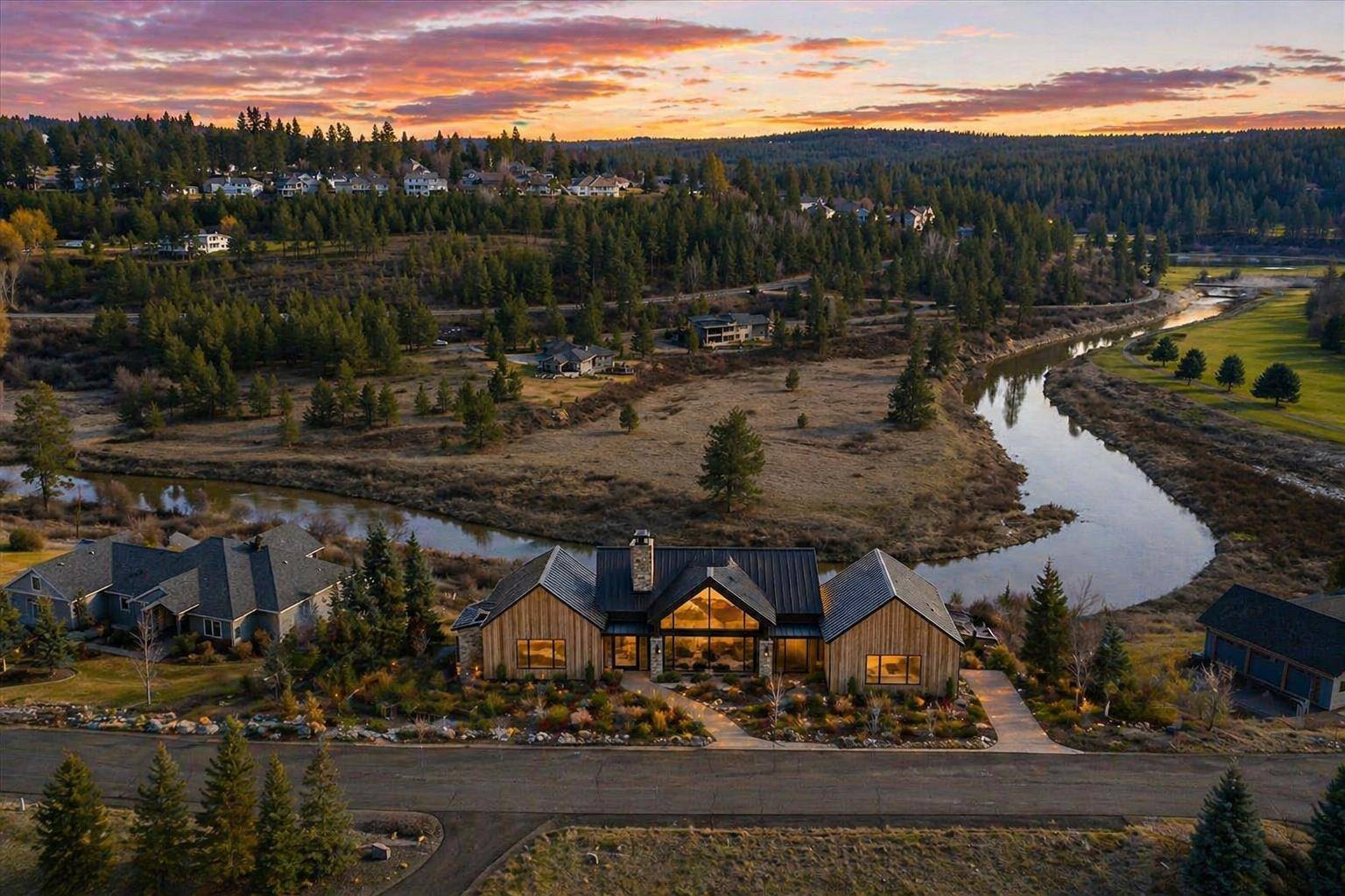 11511 S Fairway Ridge Ln, Spokane, WA 99223