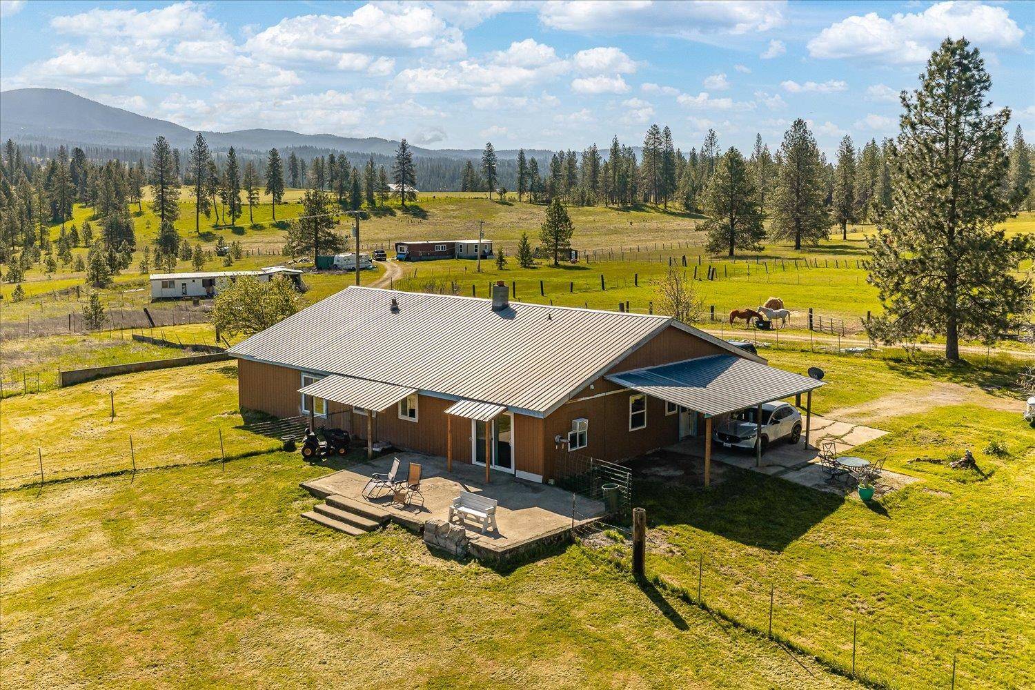 32604 N Elk Chattaroy Rd, Chattaroy, WA 99003