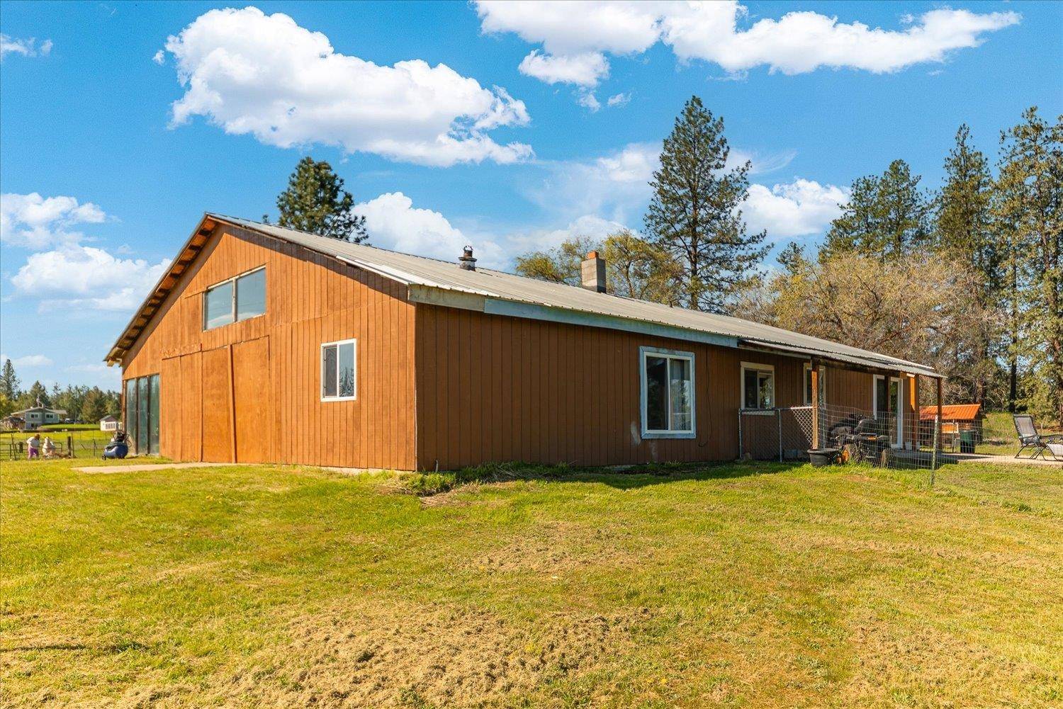 32604 N Elk Chattaroy Rd, Chattaroy, WA 99003