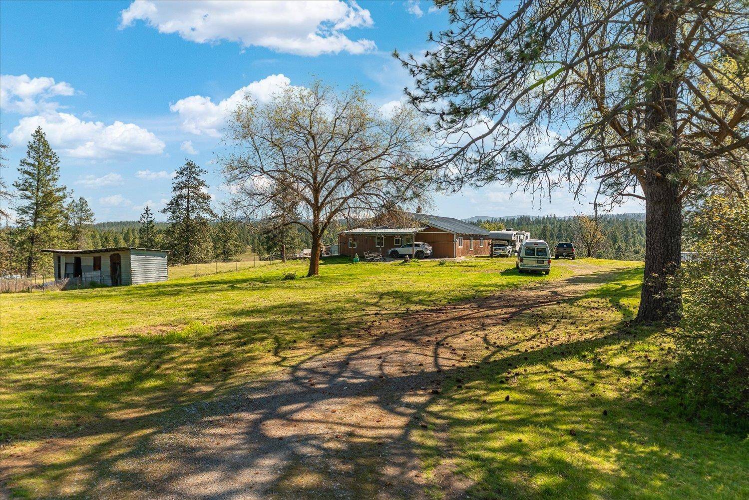 32604 N Elk Chattaroy Rd, Chattaroy, WA 99003