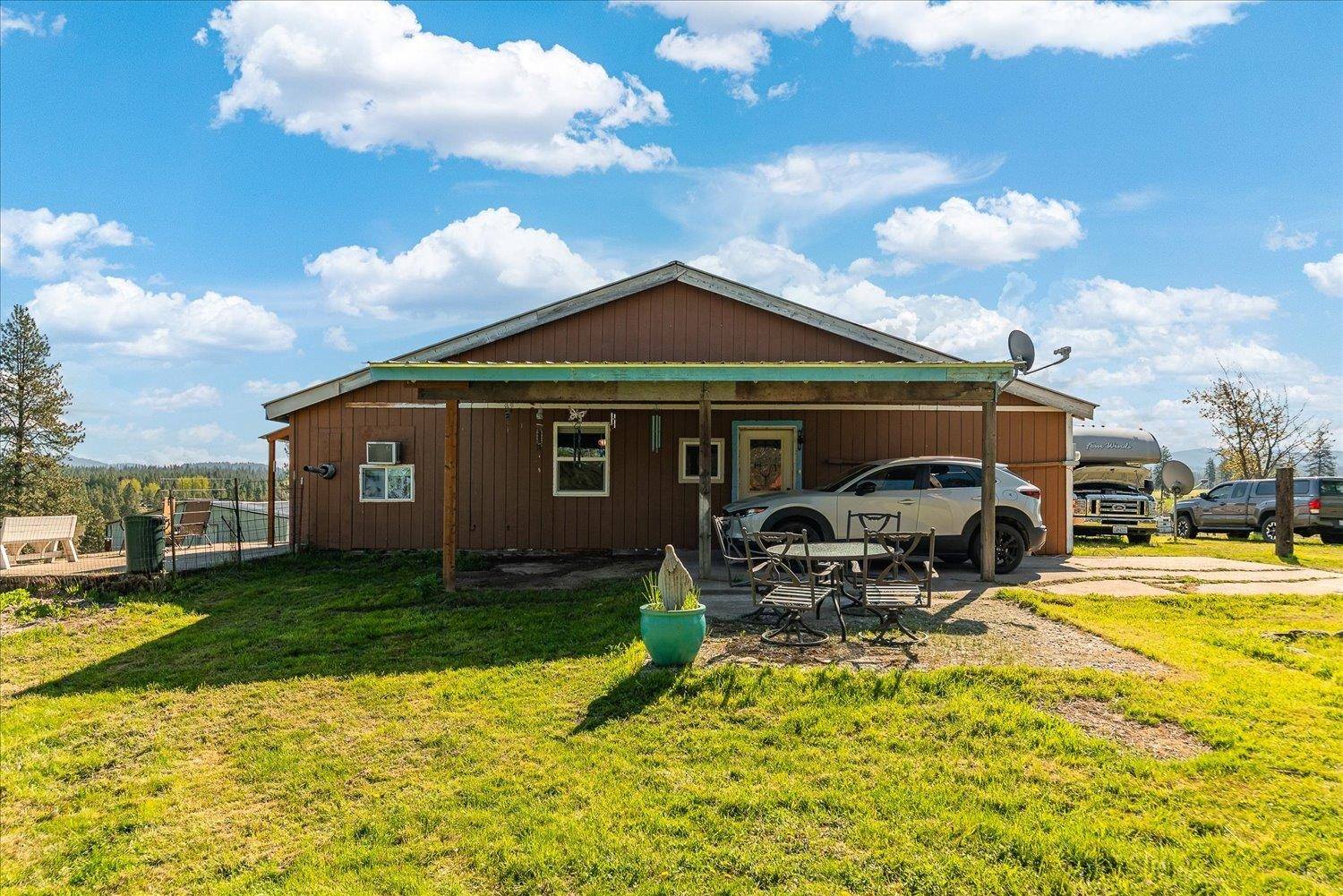 32604 N Elk Chattaroy Rd, Chattaroy, WA 99003