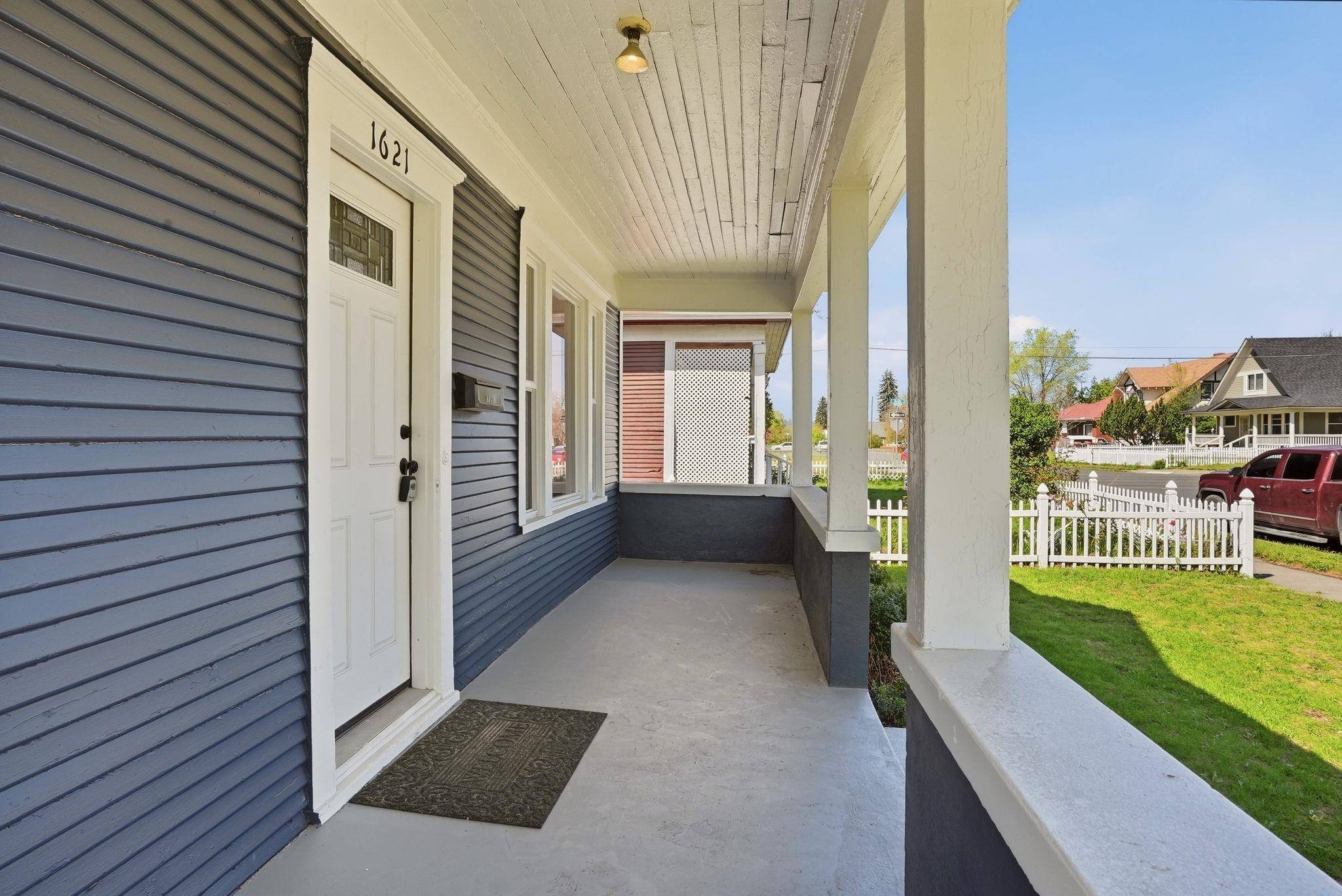 1621 W Knox Ave, Spokane, WA 99205