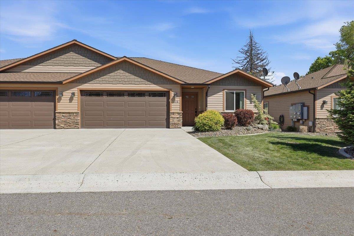420 / 422 N Pierce Ln, Spokane Valley, WA 99206