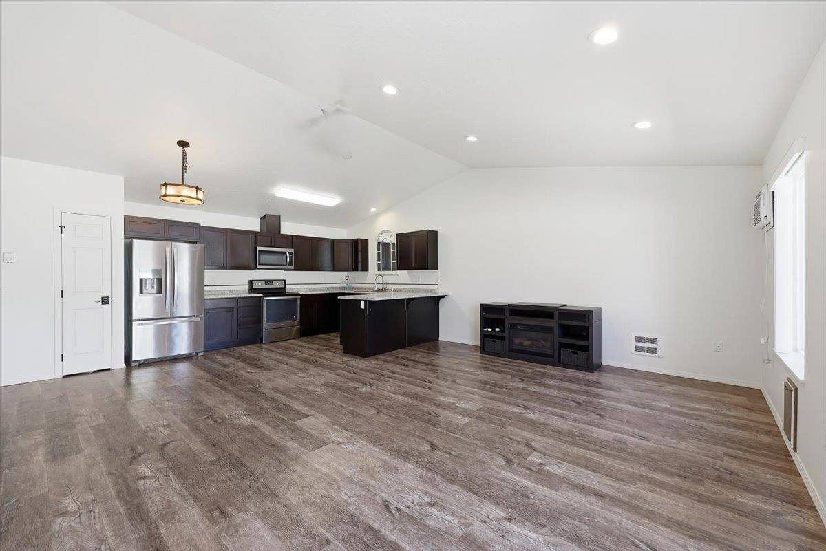 420 / 422 N Pierce Ln, Spokane Valley, WA 99206
