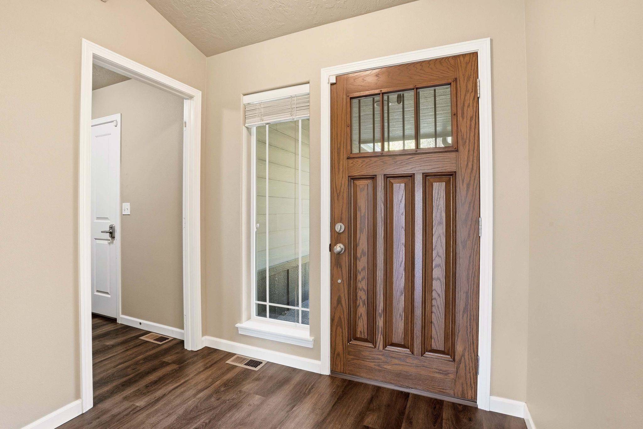 1907 S Canyon Woods Ln, Spokane, WA 99224