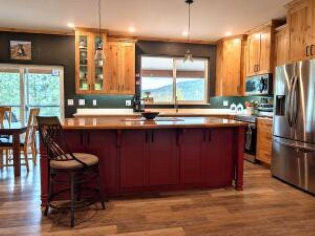 1420 SHERMAN VIEW WAY, Kettle Falls, WA 99141-9914