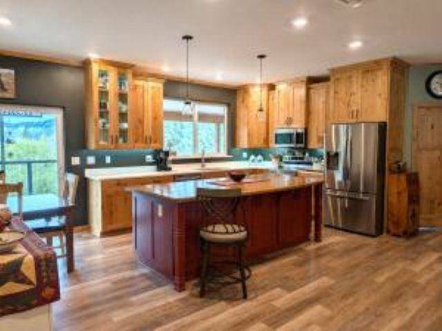 1420 SHERMAN VIEW WAY, Kettle Falls, WA 99141-9914