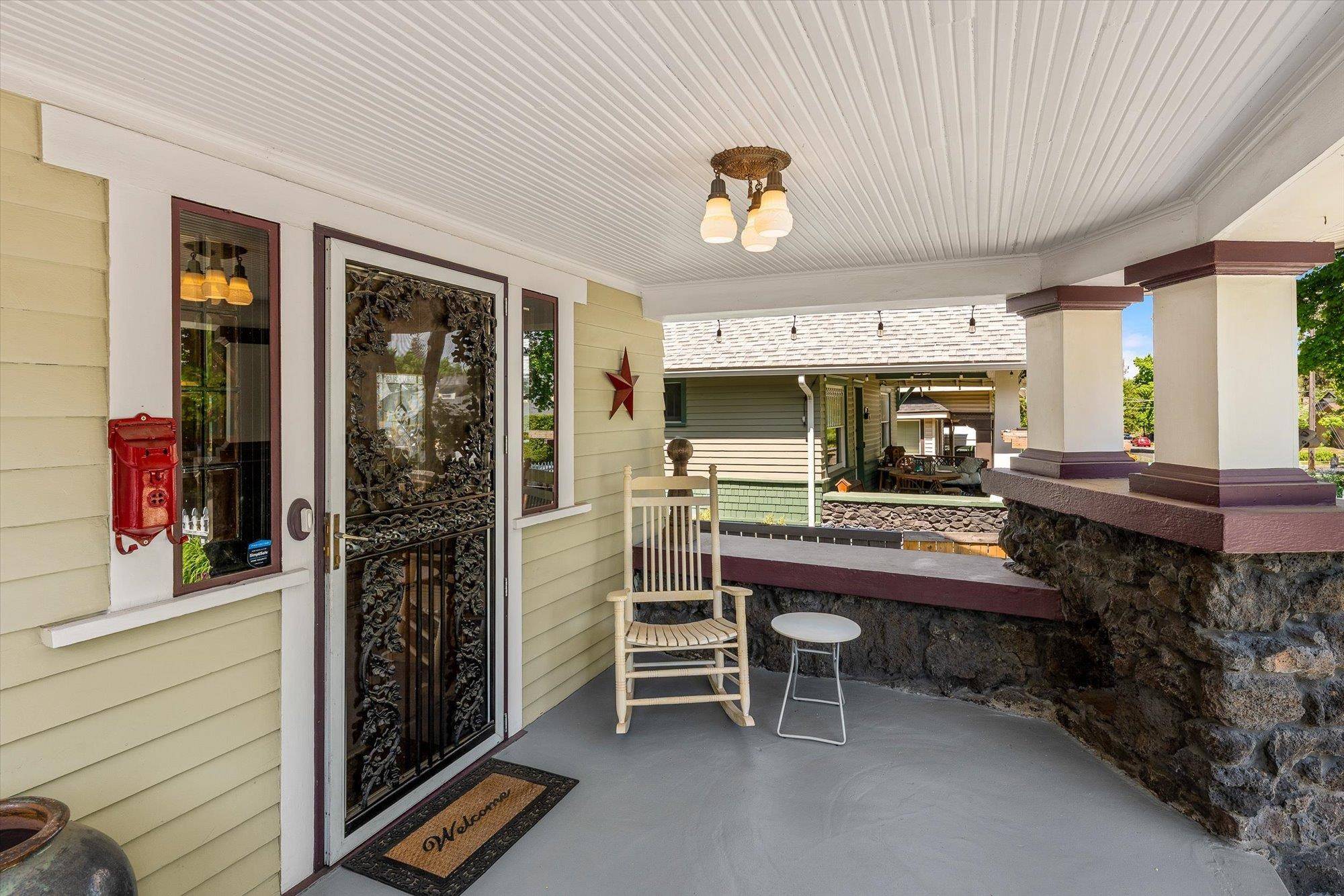 1624 S Tacoma St, Spokane, WA 99203-2804