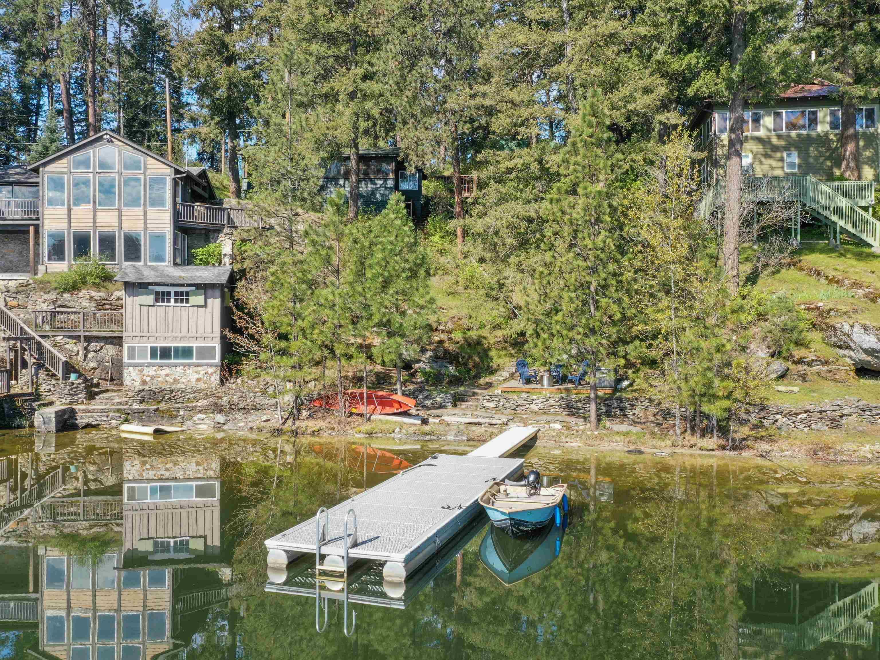 13214 N Peninsula Dr, Newman Lake, WA 99025