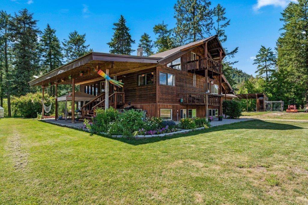 2447 Pierre Lake Rd, Kettle Falls, WA 99141