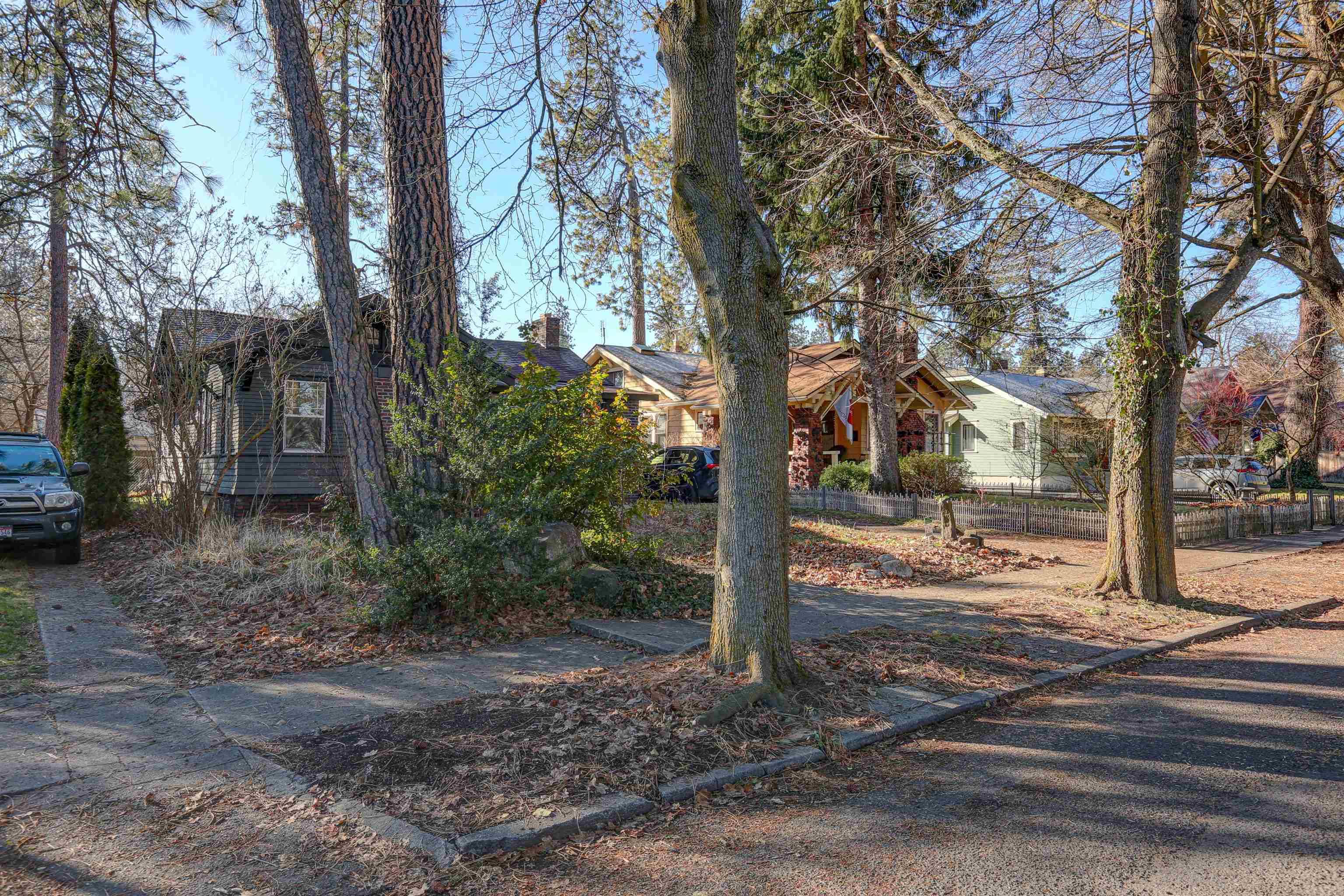 207 W 24th Ave, Spokane, WA 99203