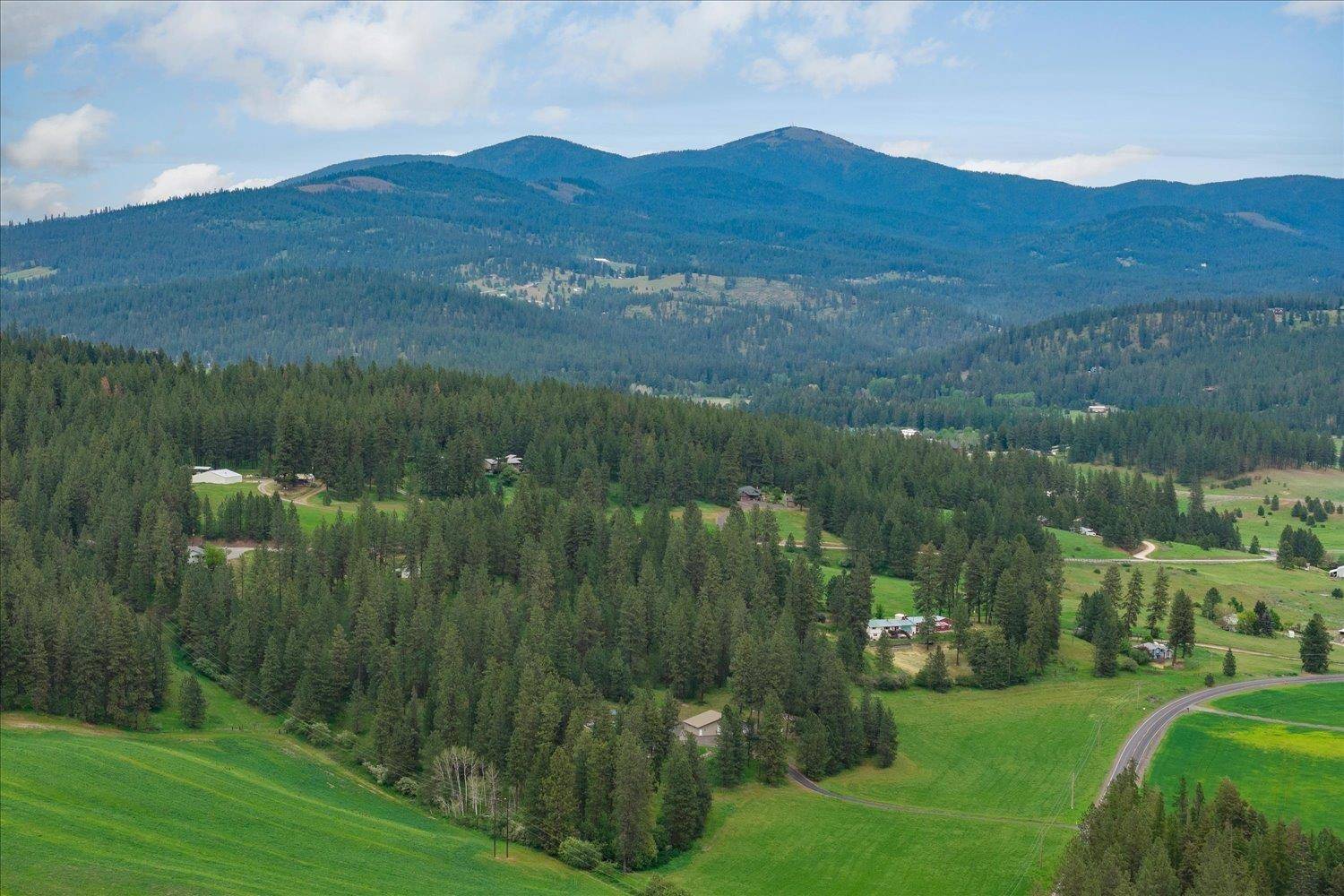12421 E Mt Spokane Park Dr, Mead, WA 99021