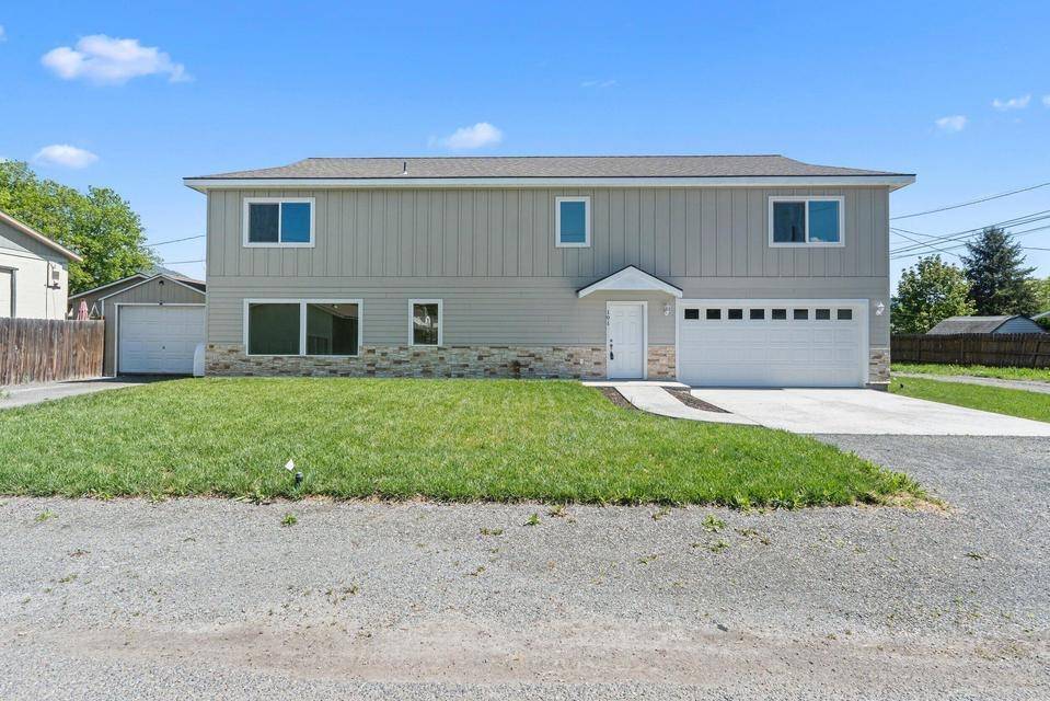 915 W Main St, Chewelah, WA 99109
