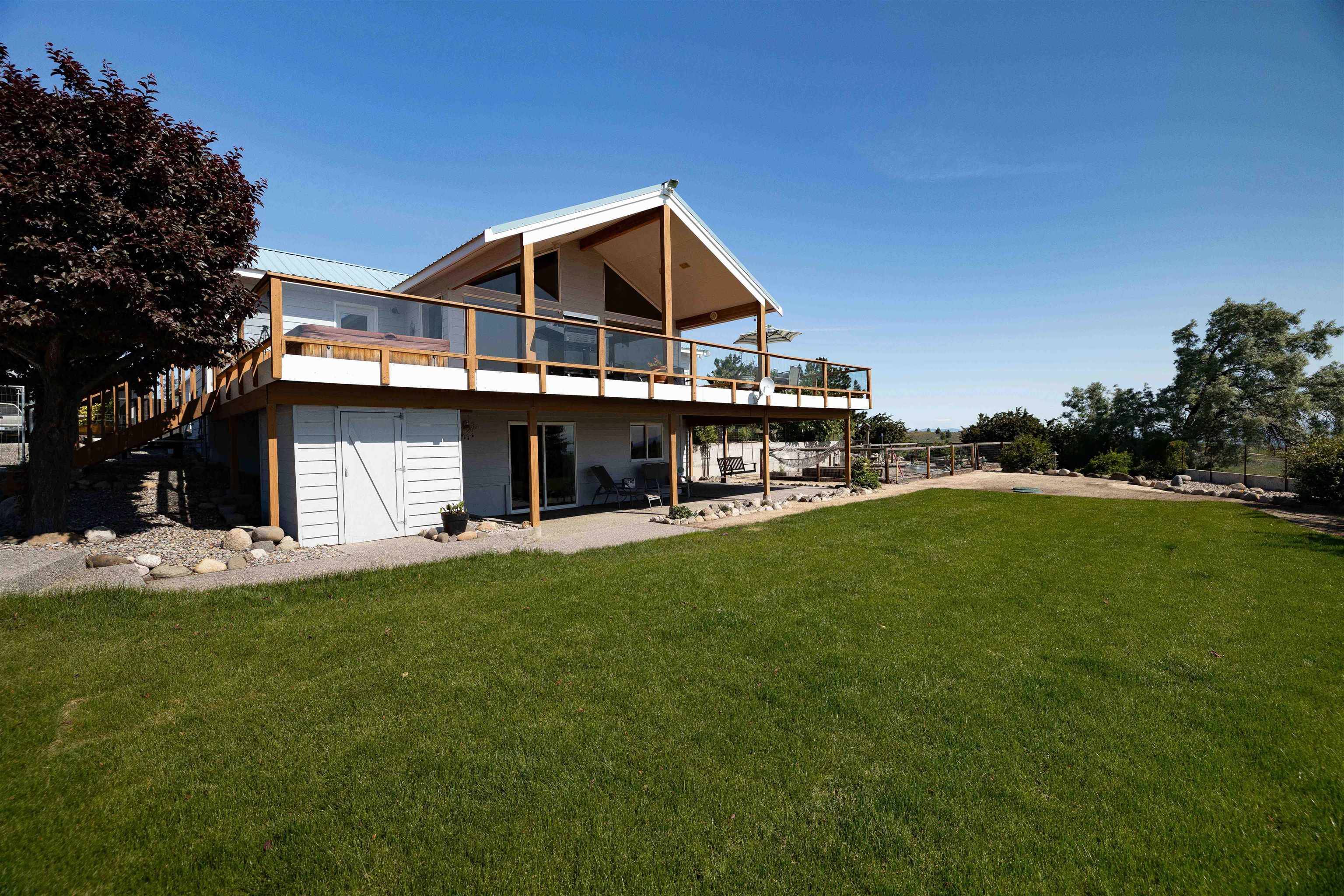 24 Cielo Cir, Brewster, WA 98812