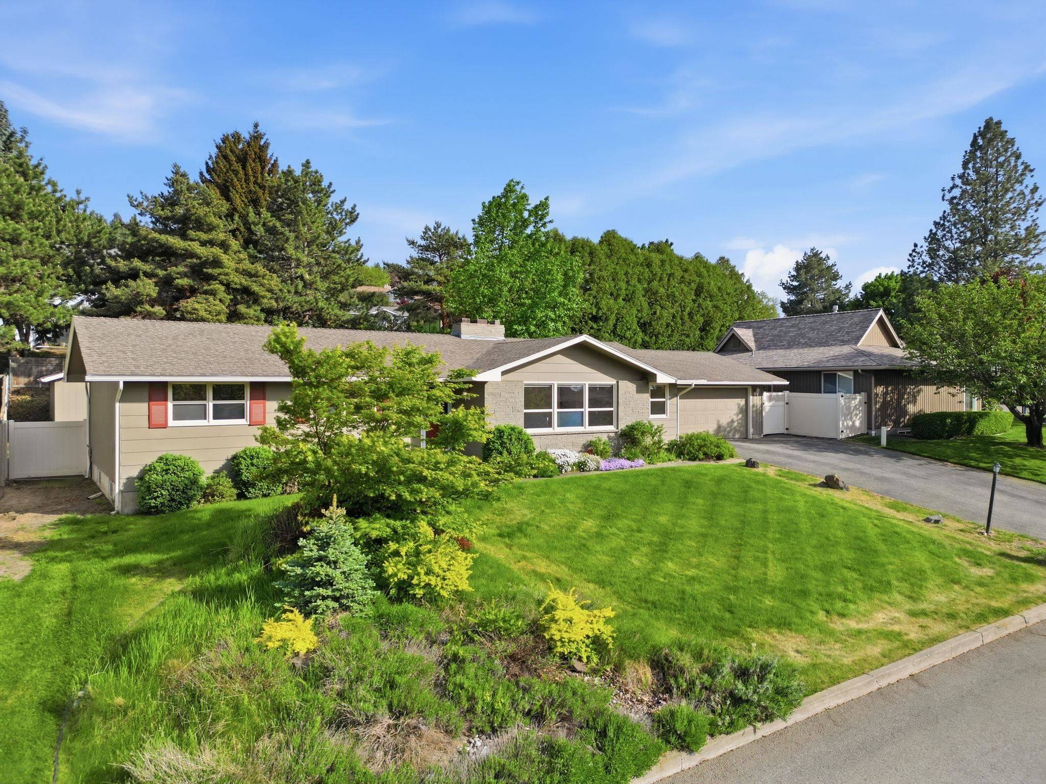 5207 S Dearborn Dr, Spokane, WA 99223