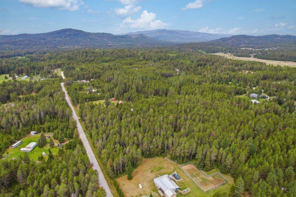 896 Jorgens Rd, Newport, WA 99156
