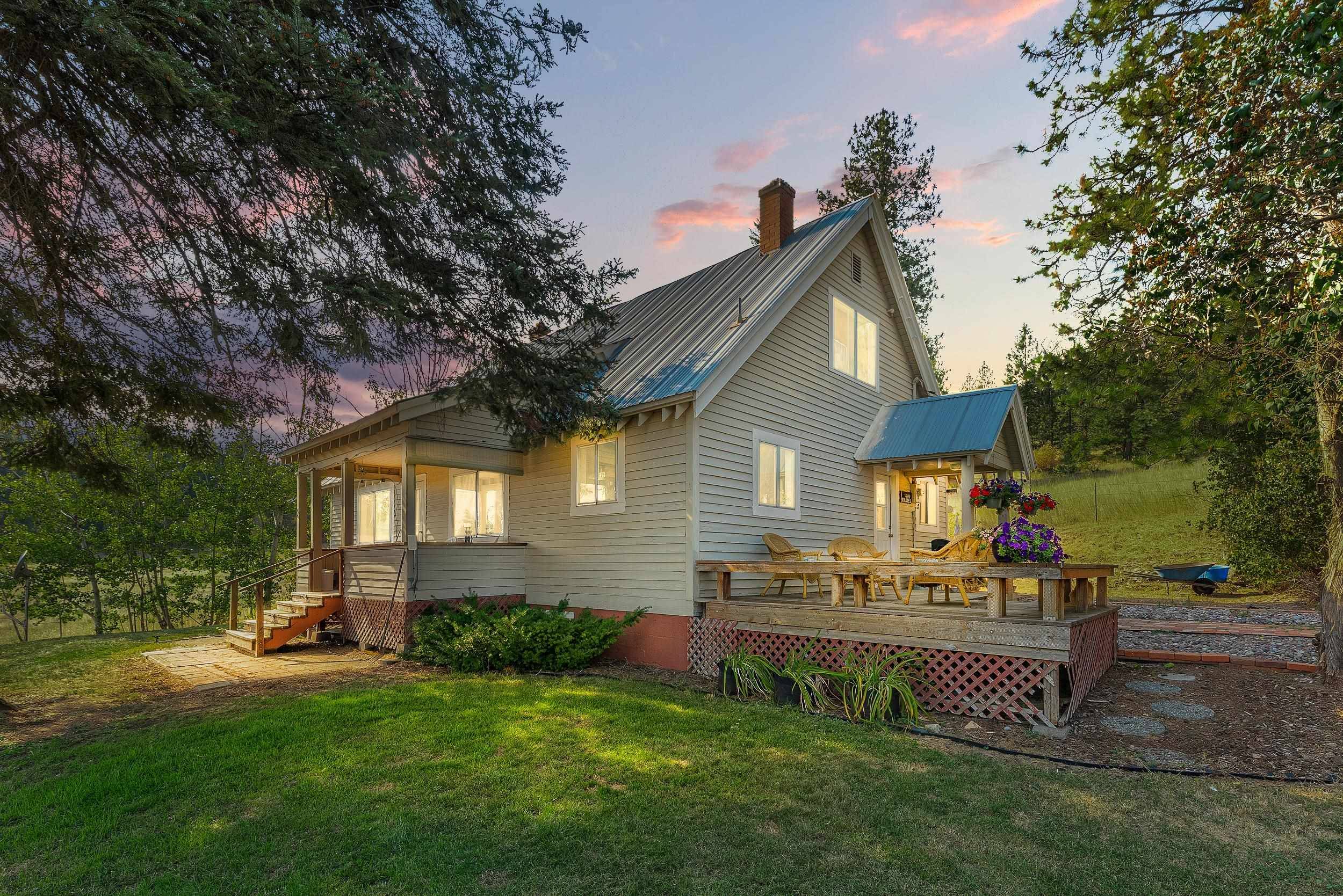 8410 W Valley Rd, Clayton, WA 99110