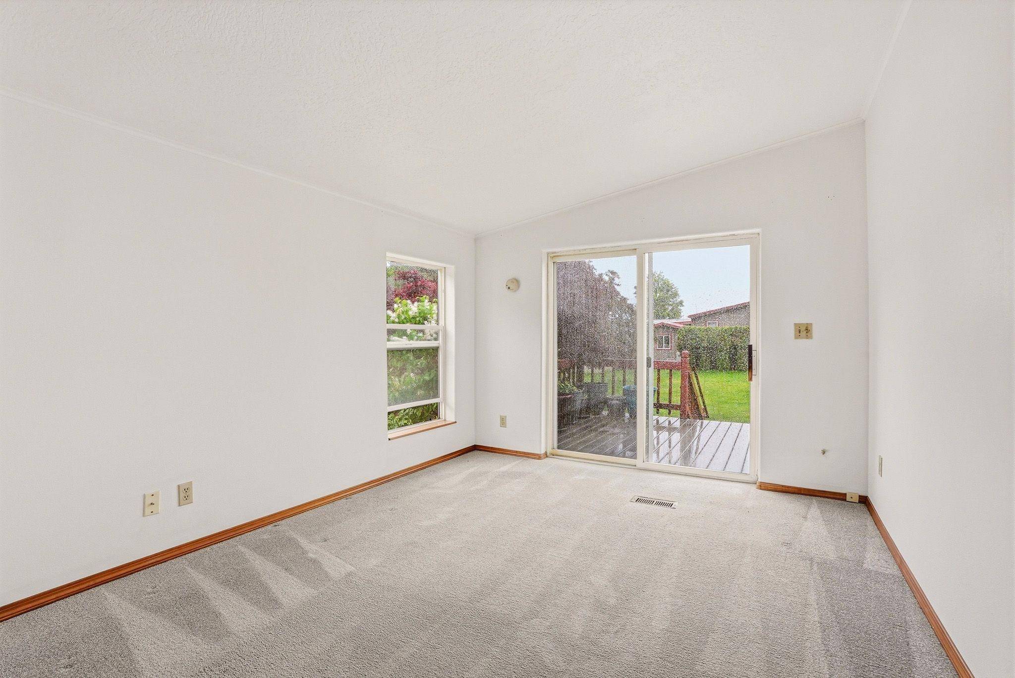 208 S Neyland Dr #48, Liberty Lake, WA 99019