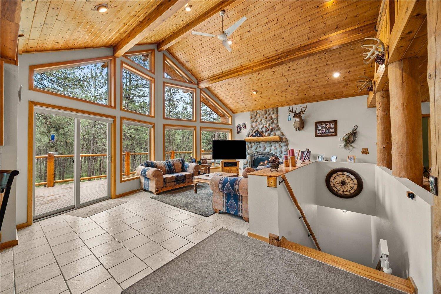 9114 S Thomas Mallen Rd, Cheney, WA 99004