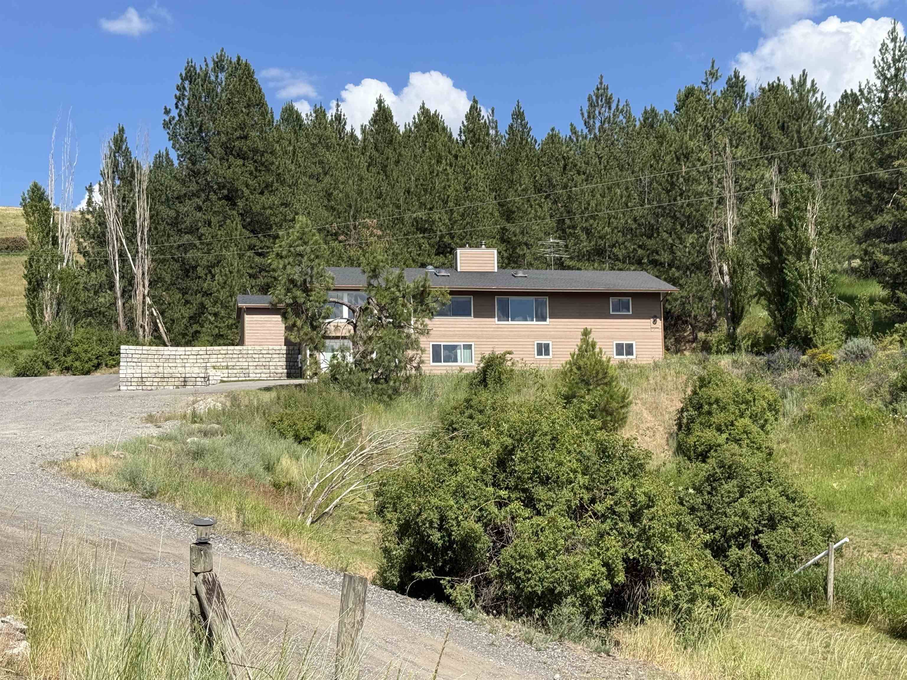 16630 E Foothills Dr, Spokane, WA 99217