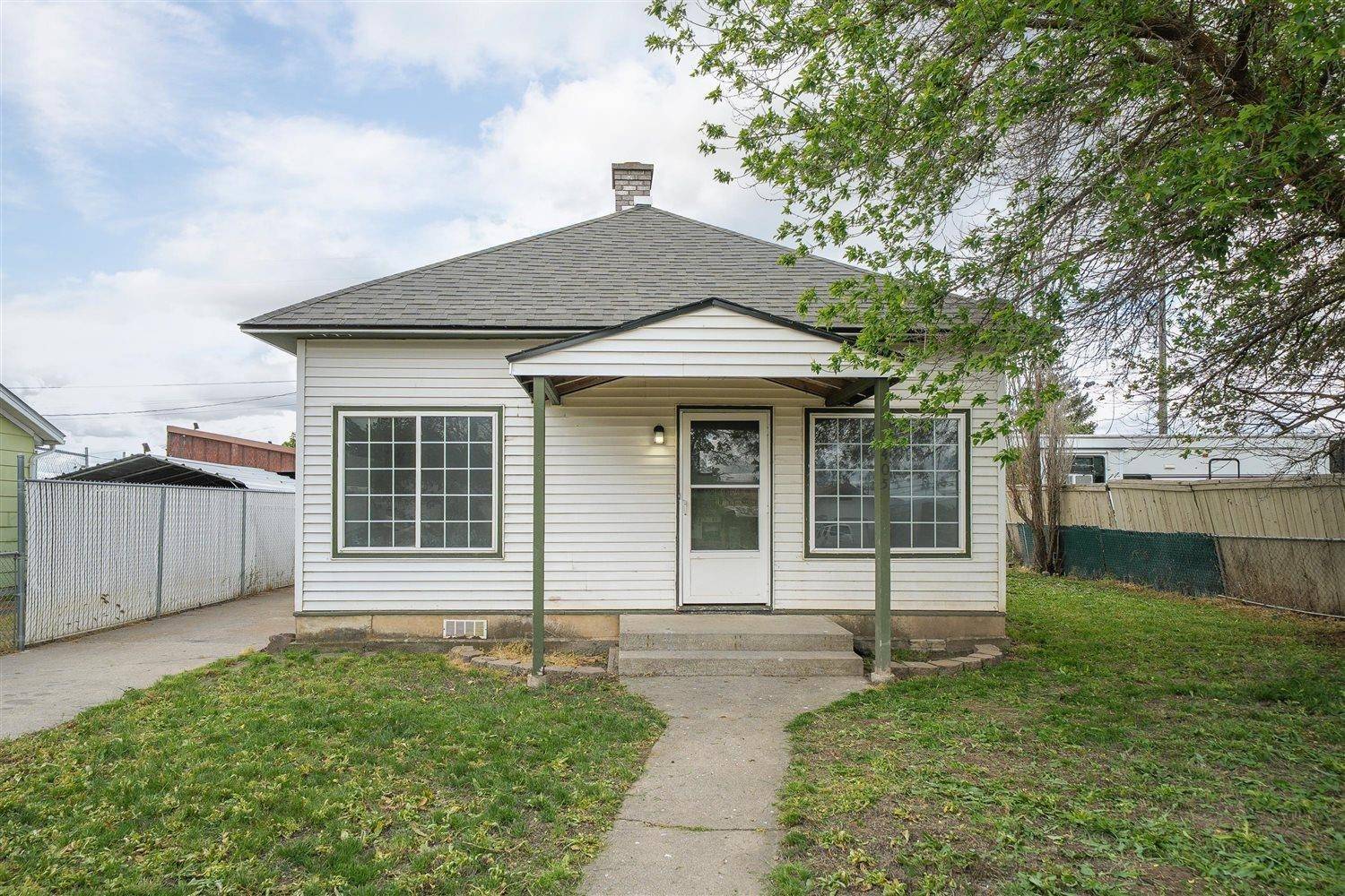 405 W 5th St, Sprague, WA 99032