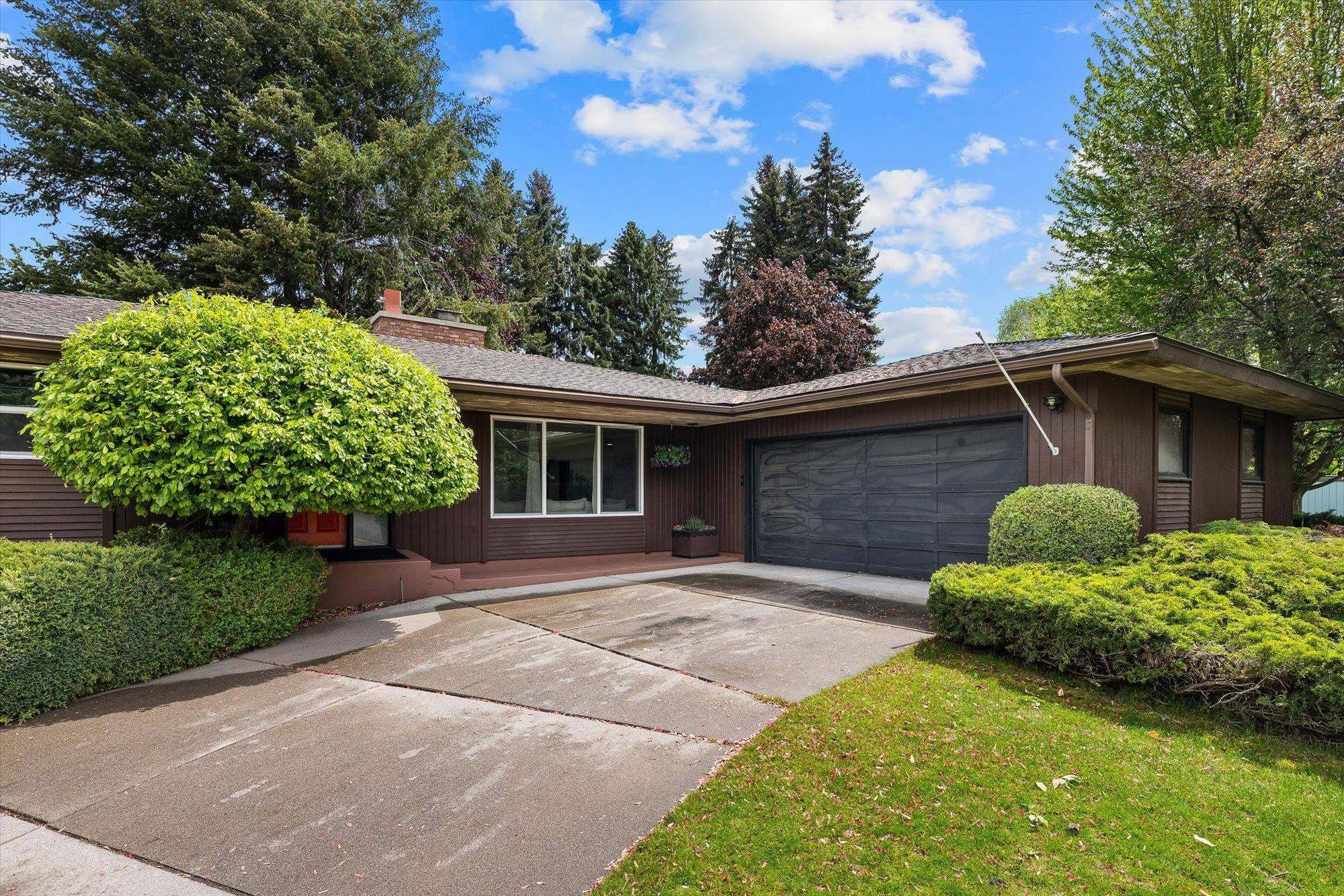 6113 S Crestline St, Spokane, WA 99223
