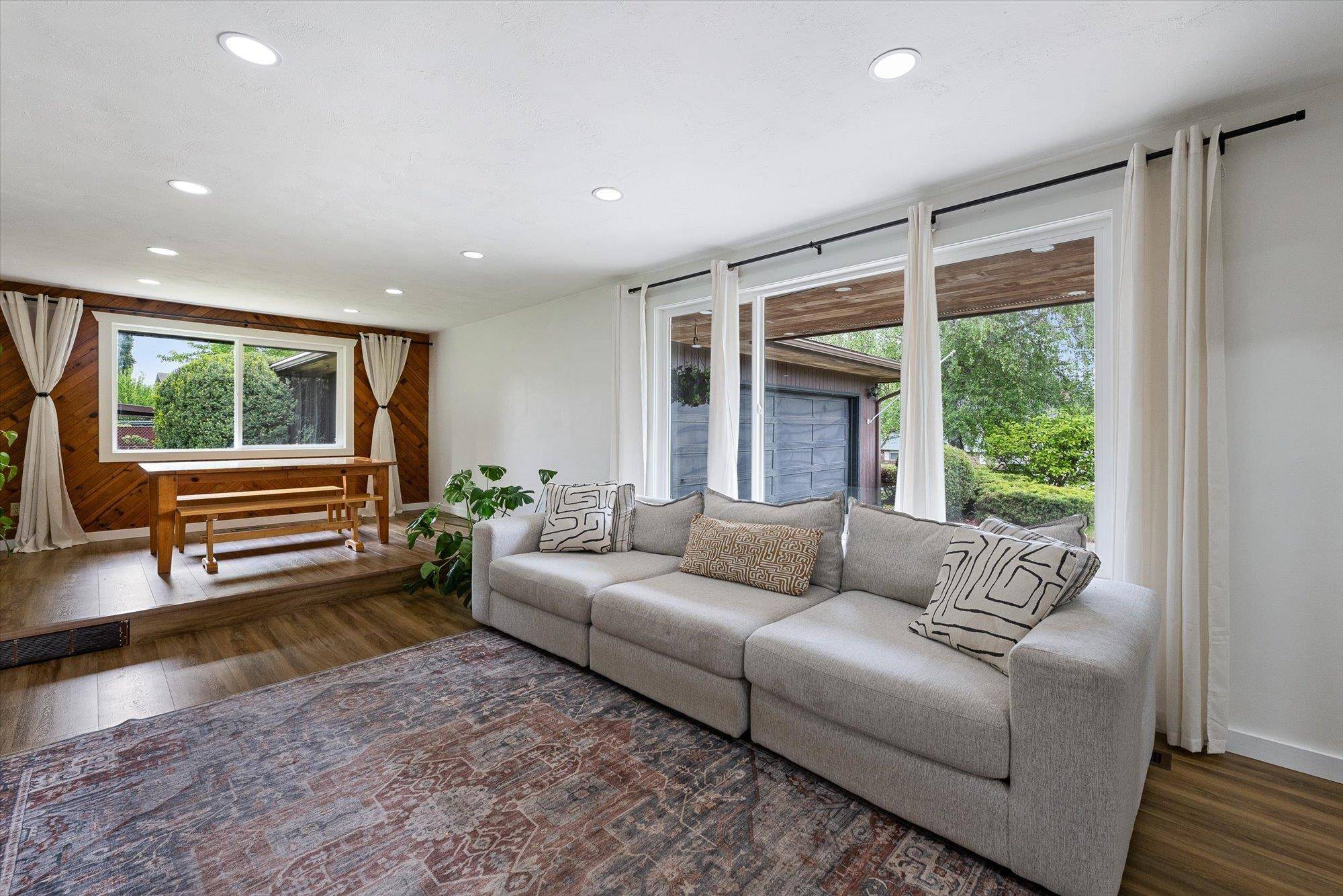 6113 S Crestline St, Spokane, WA 99223