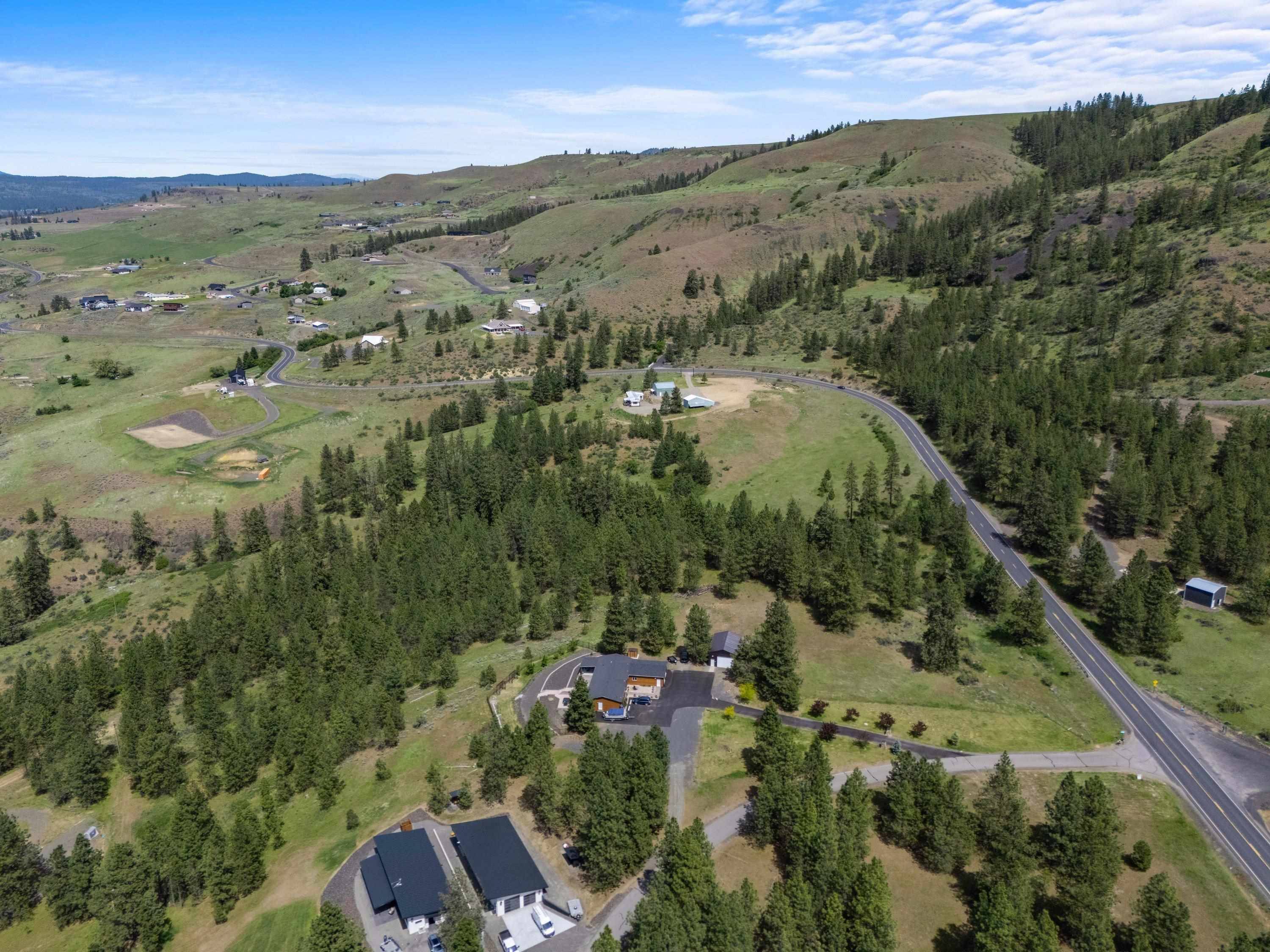 30485 River Bend Ln E, Davenport, WA 99122